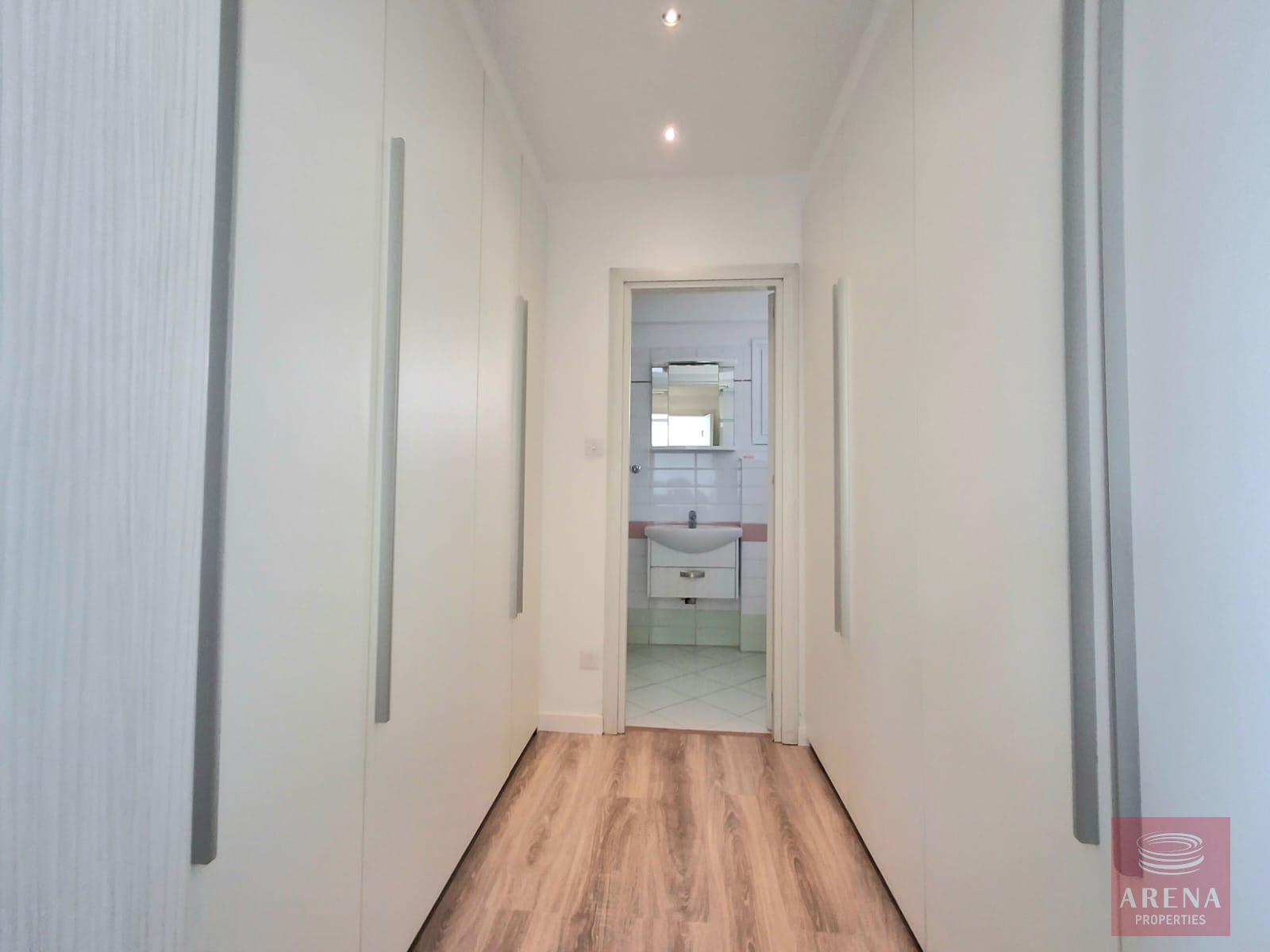 1-4-bed-apt-for-rent-9433-22