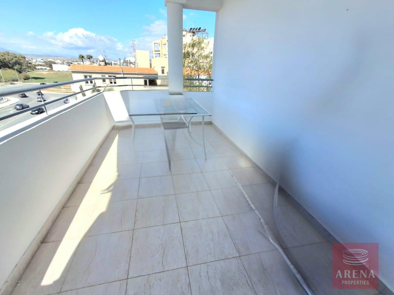 1-4-bed-apt-for-rent-9433-25