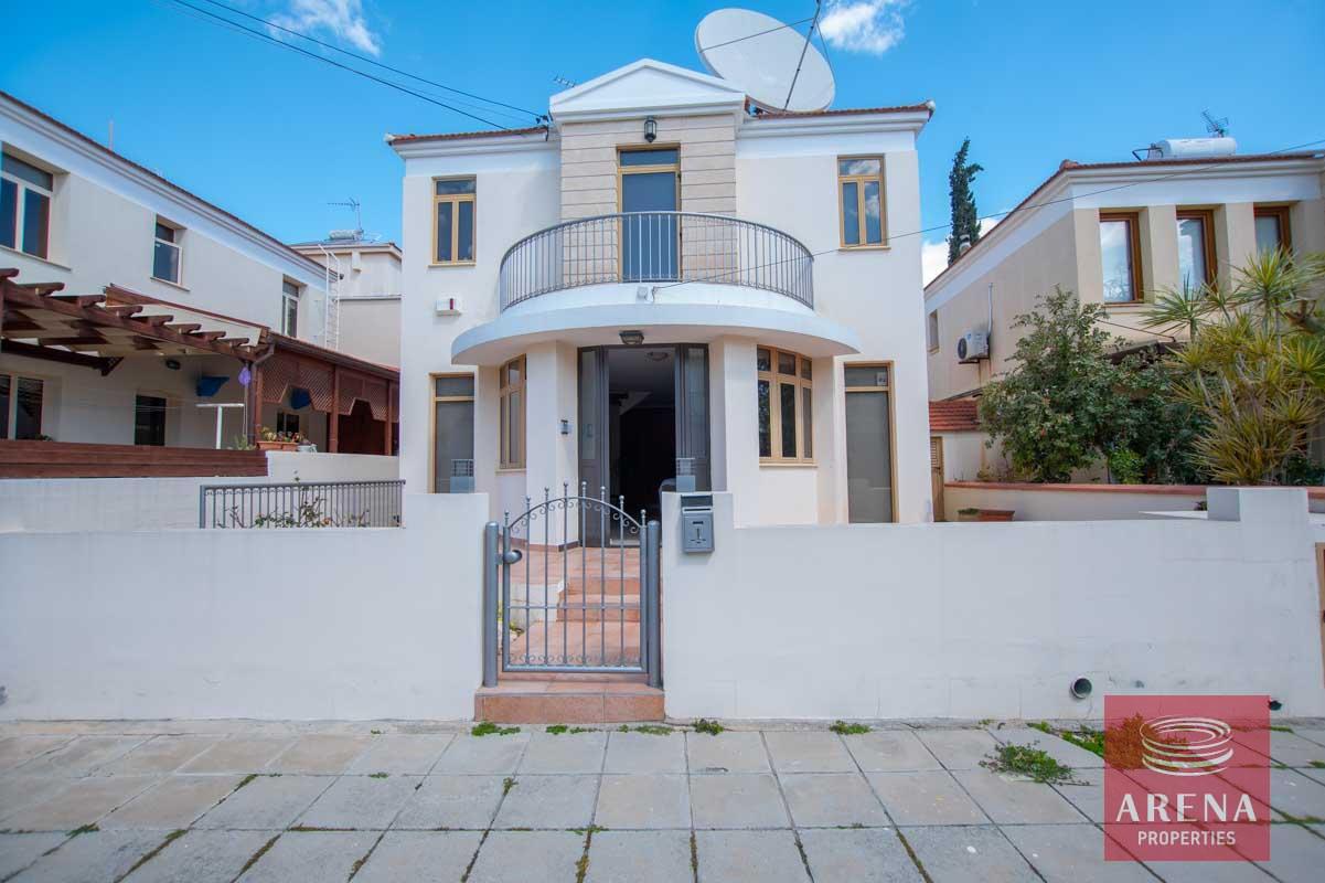 1-4-bed-villa-in-Aradippou-6040-1