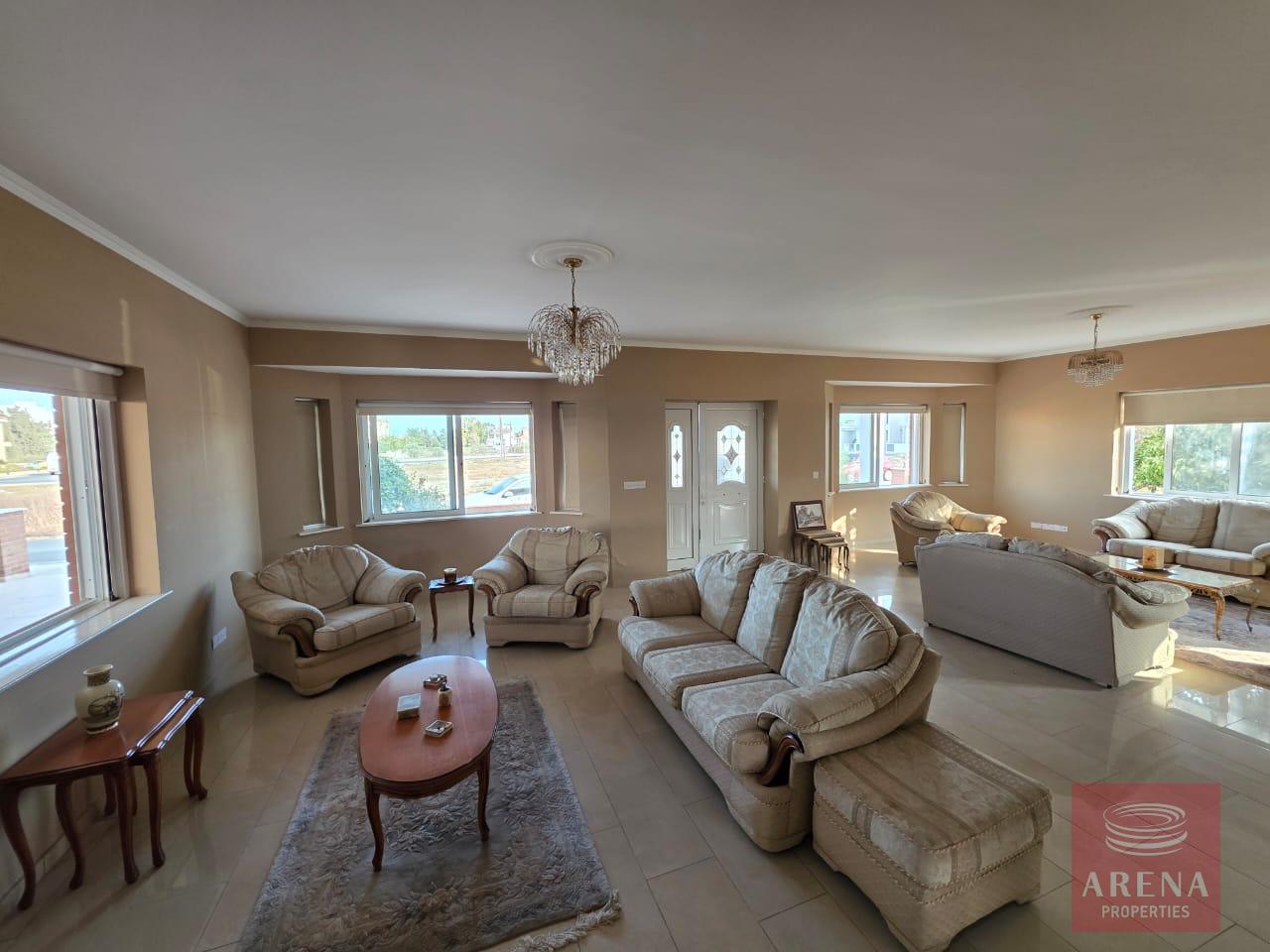 1-4-bed-villa-kiti-10153-12