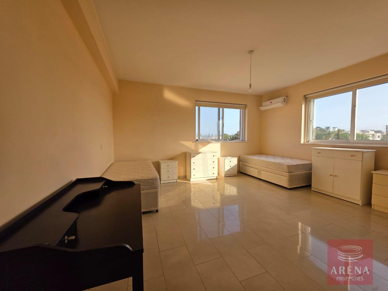 1-4-bed-villa-kiti-10153-31-1