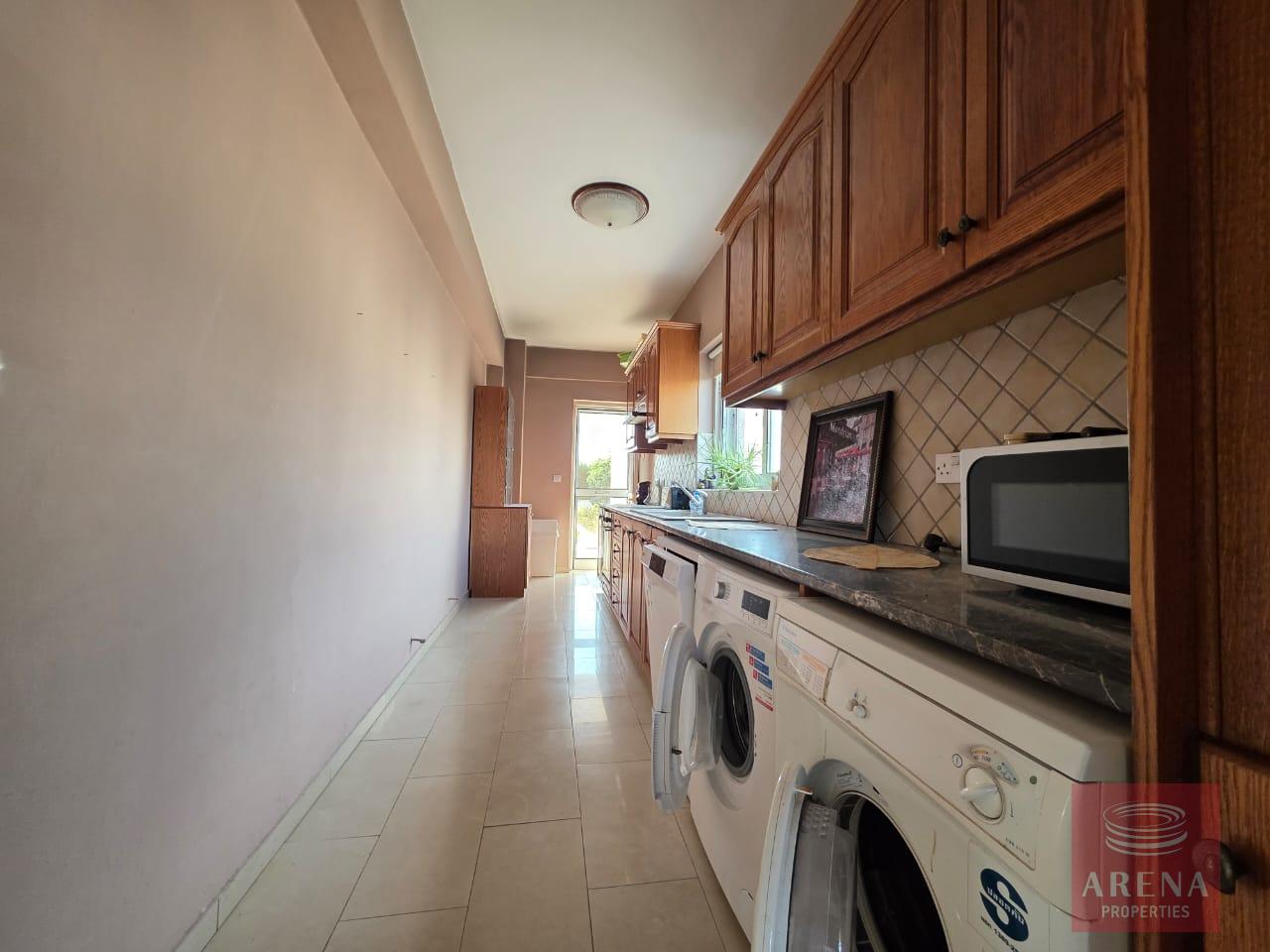 1-4-bed-villa-kiti-10153-36-1