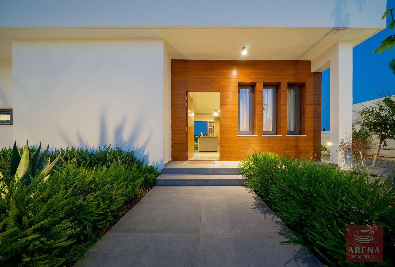 1-5-BED-BUNGALOW-9466-4