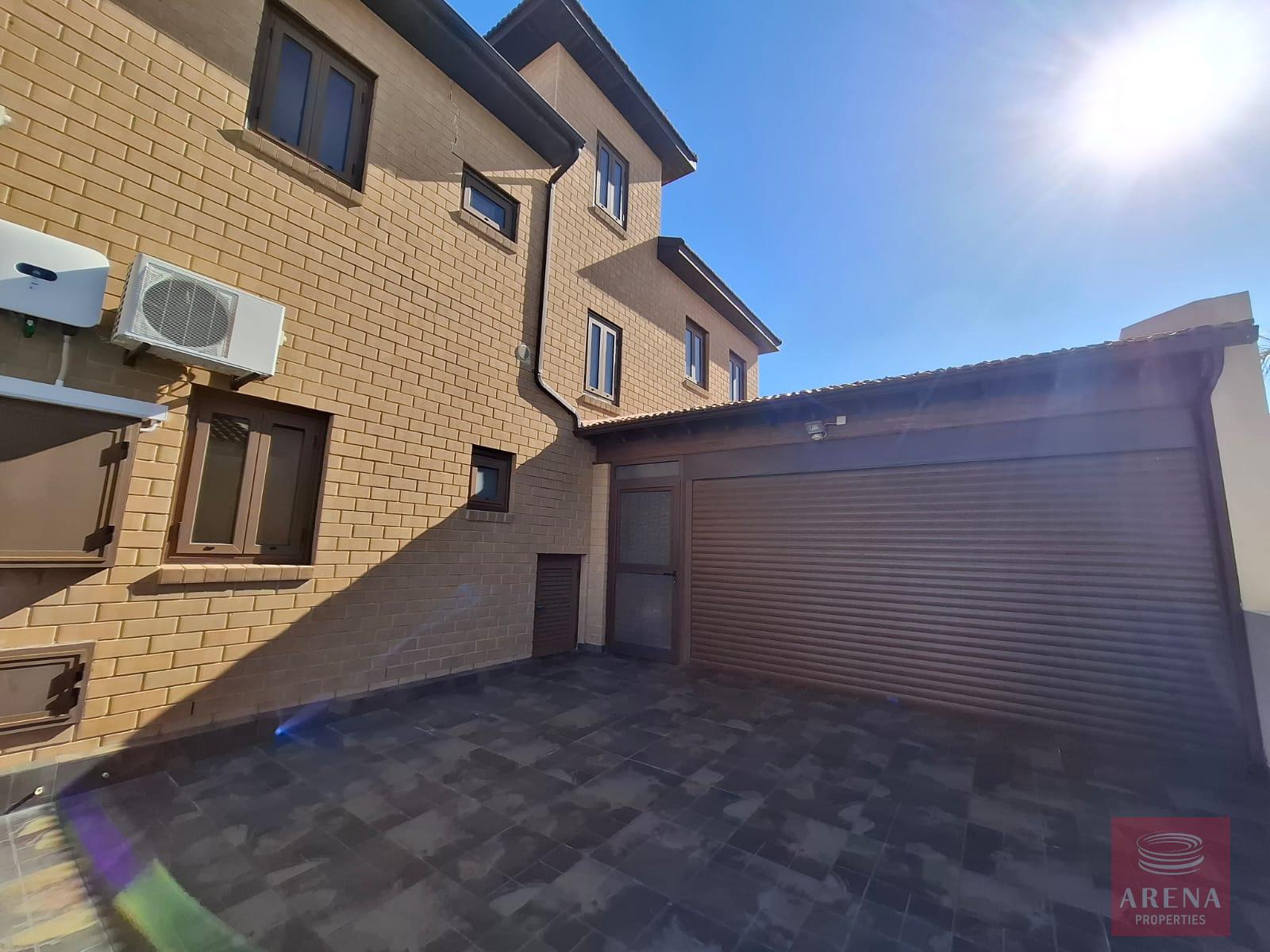 1-5-BED-VILLA-ALETHRIKO-10364-2-3