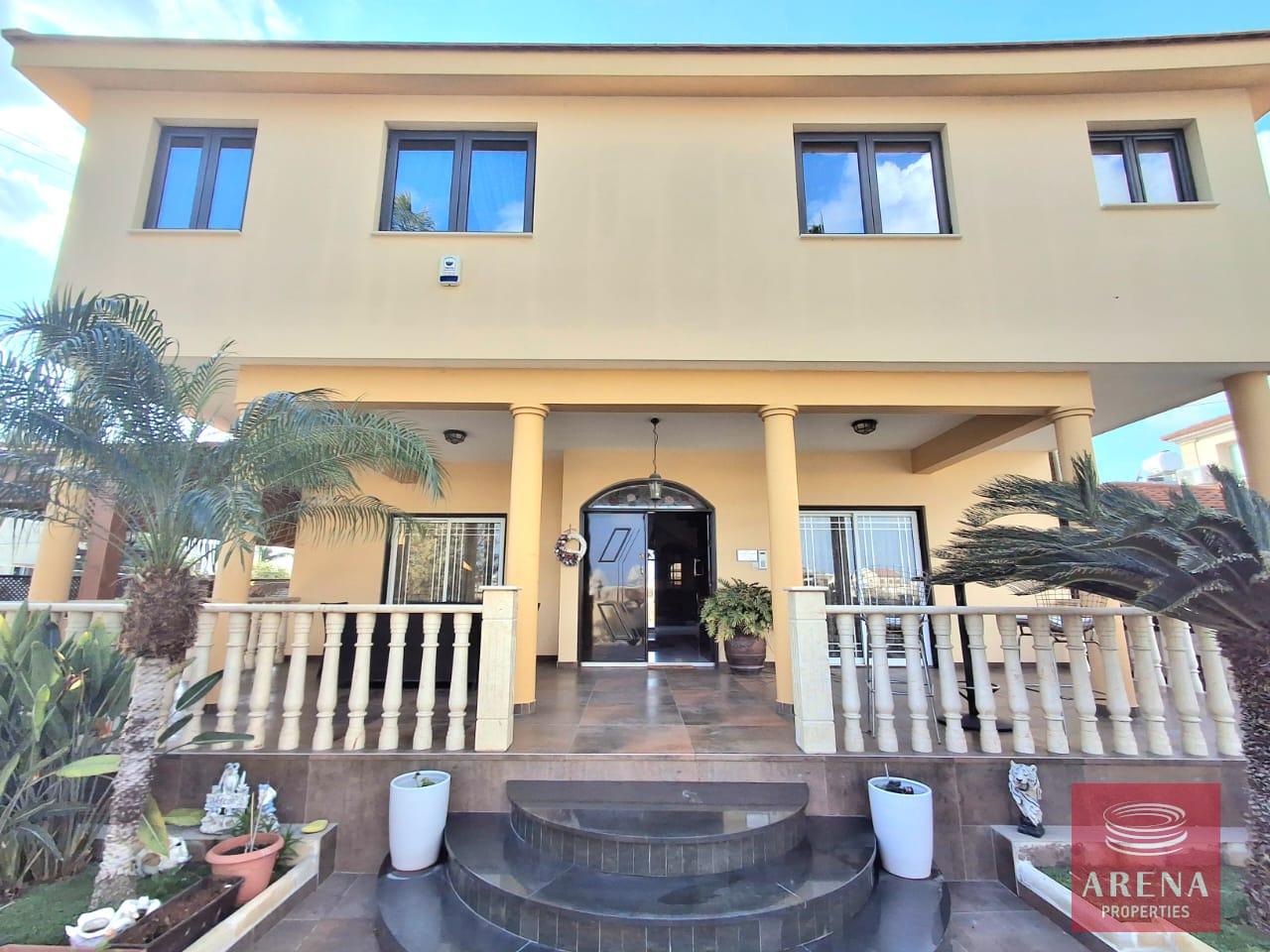 1-5-BED-VILLA-LIVADIA-9182