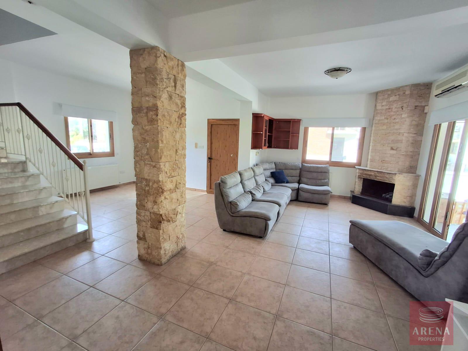 1-5-BED-VILLA-OROKLINI-9358-11