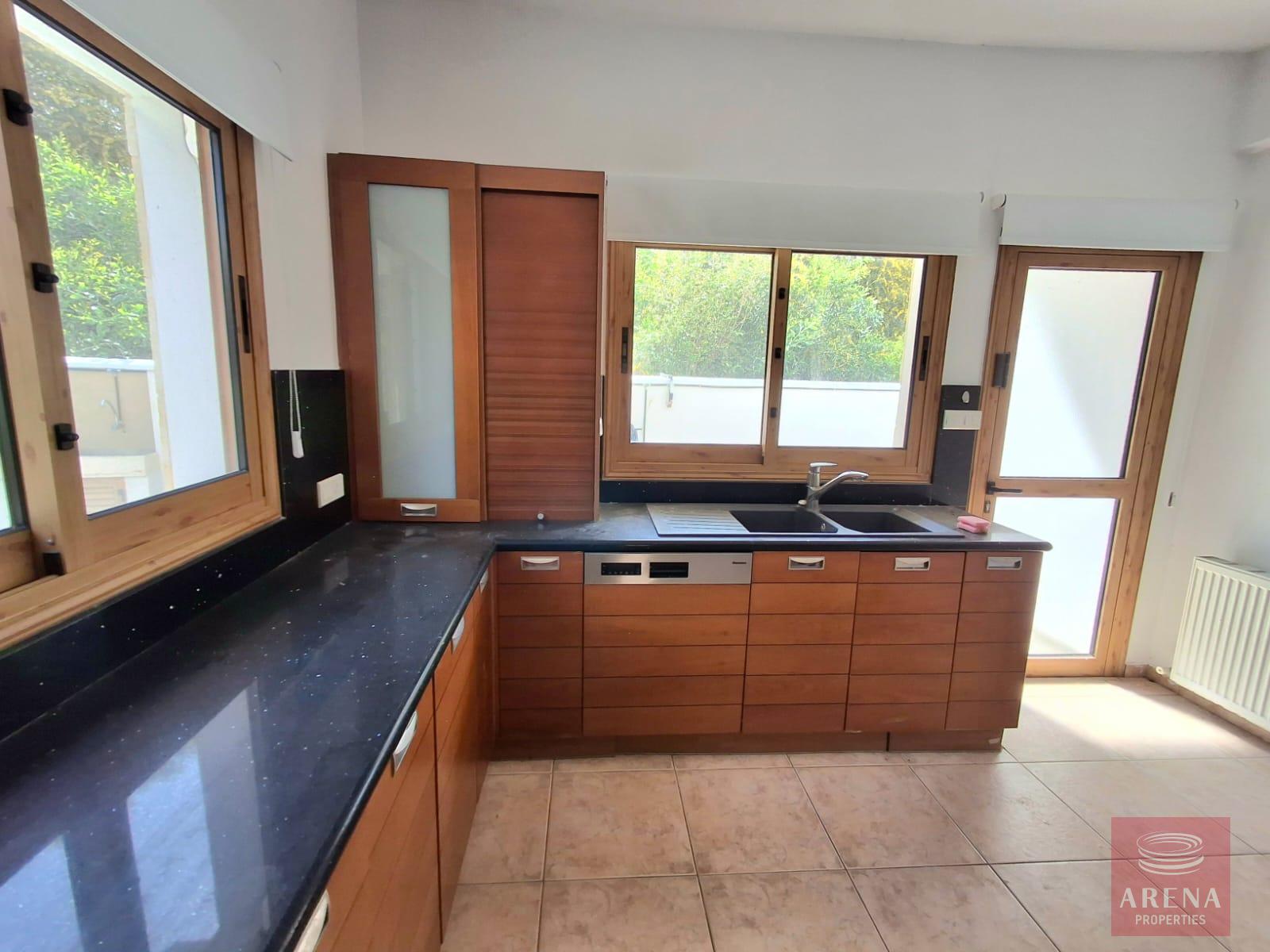 1-5-BED-VILLA-OROKLINI-9358-14