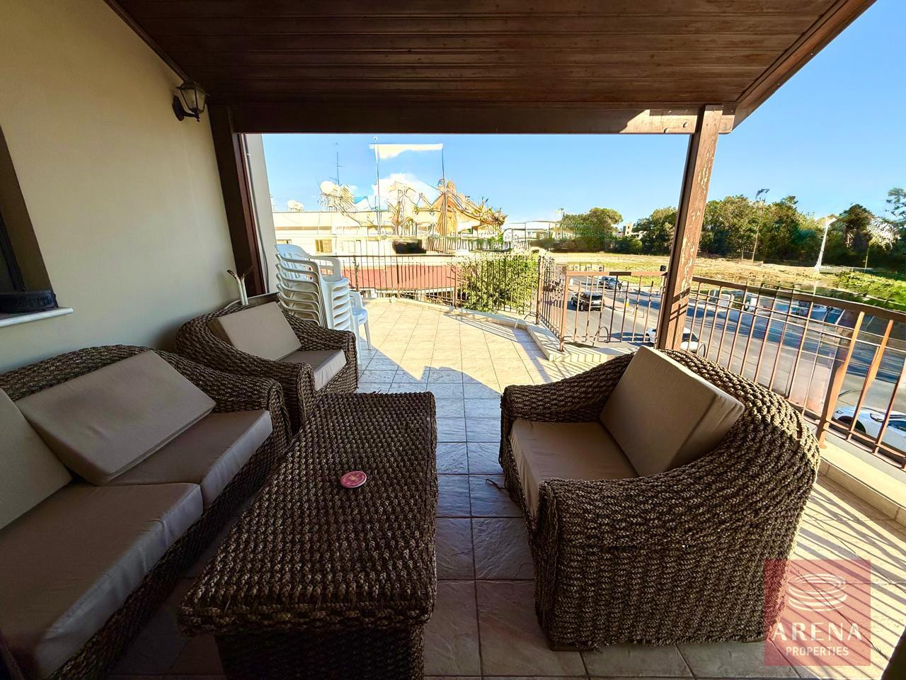 1-APT-DROSIA-10338-17-3