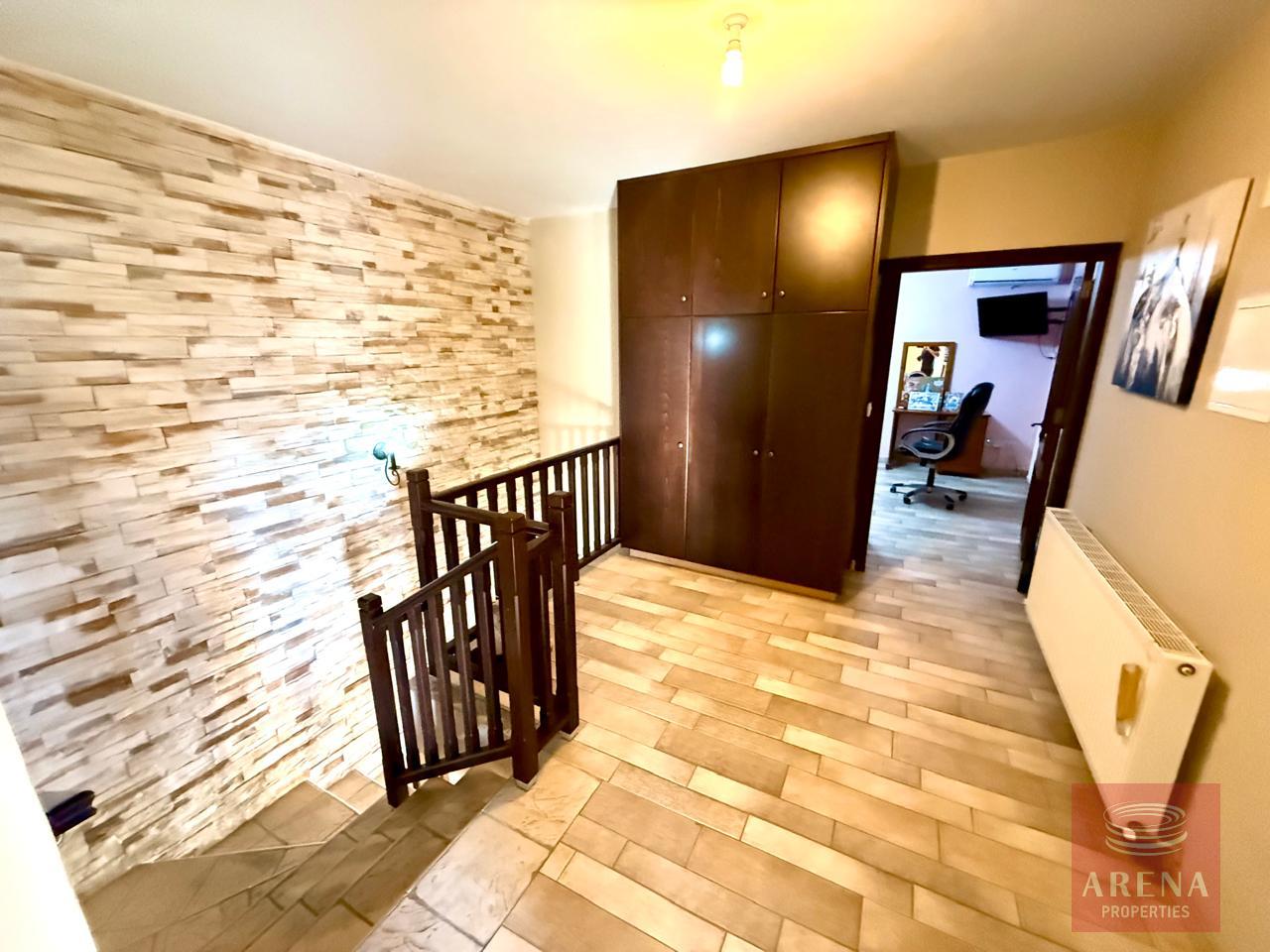 1-APT-DROSIA-10338-7-3