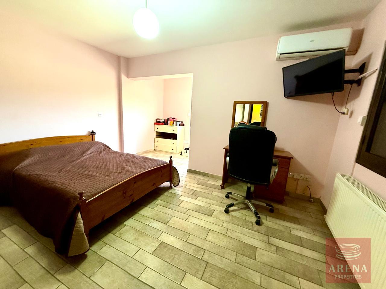 1-APT-DROSIA-10338-9-3