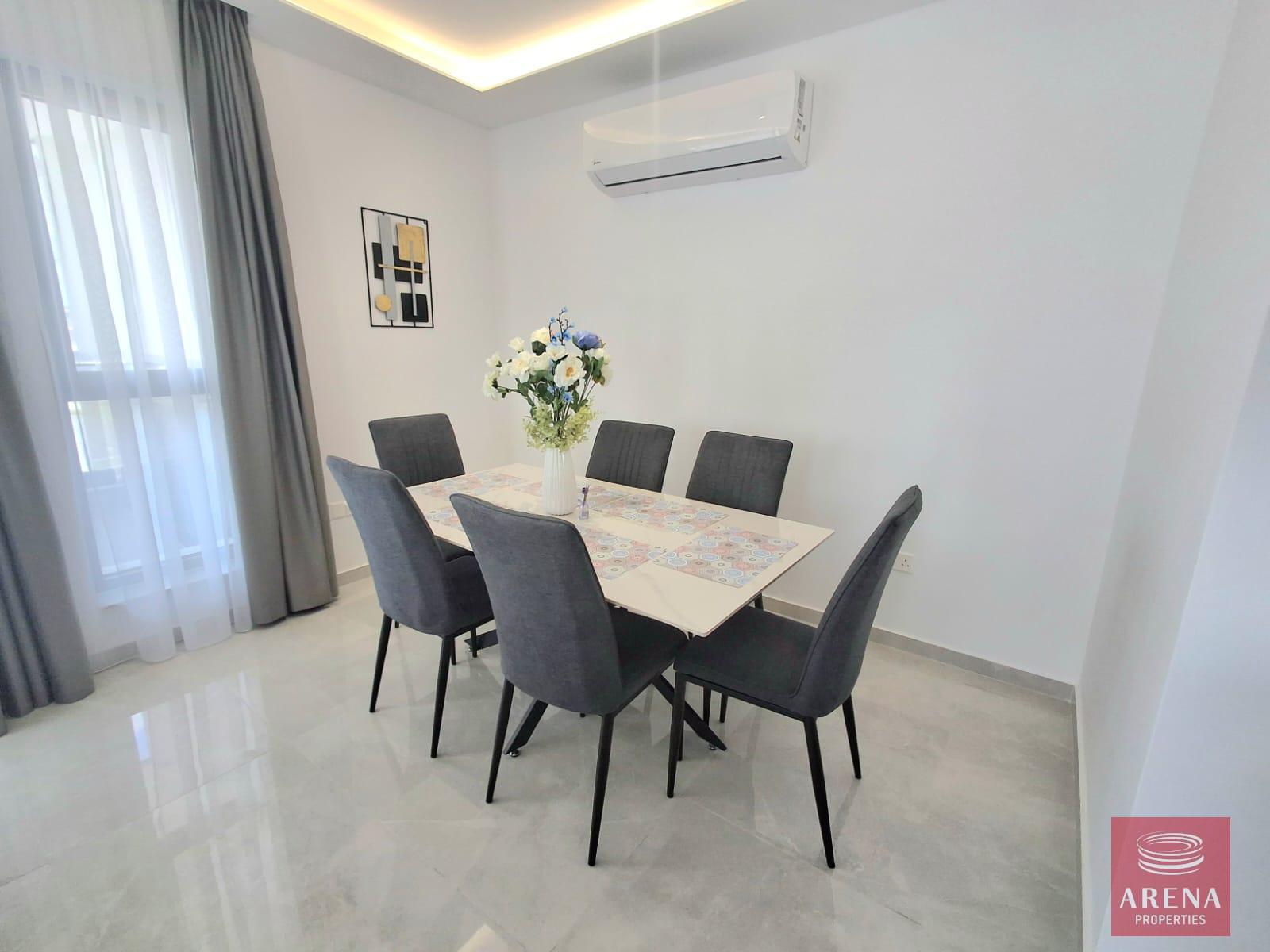 1-APT-FOR-RENT-9277-2