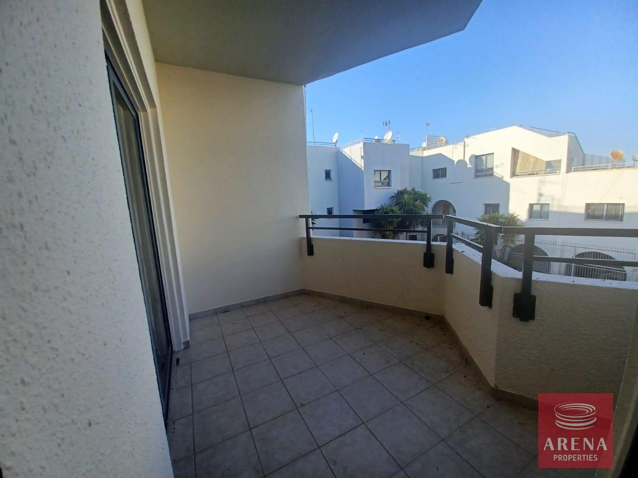 1-APT-IN-KAPPARIS-8646