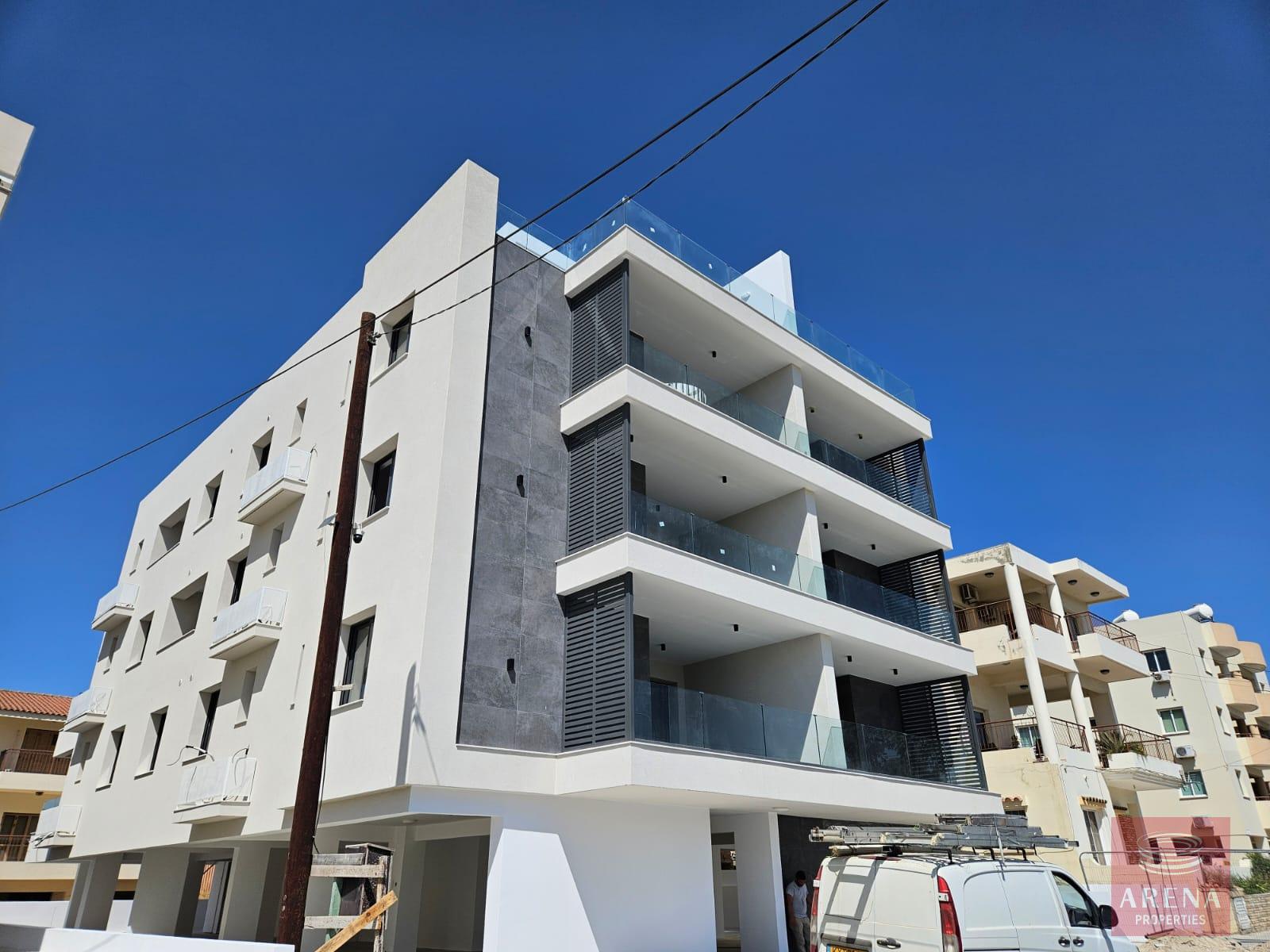 1-APT-IN-LARNACA-8160-1-3