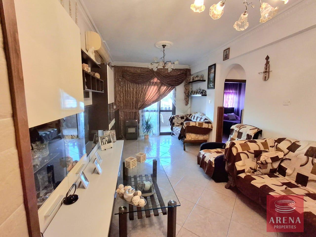 1-APT-IN-LARNACA-9173