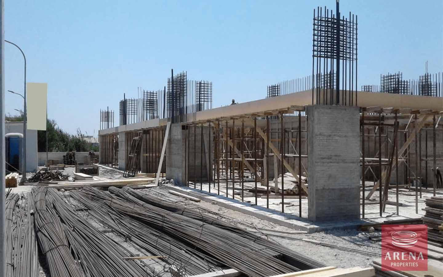 1-APT-IN-LIVADIA-5572-8