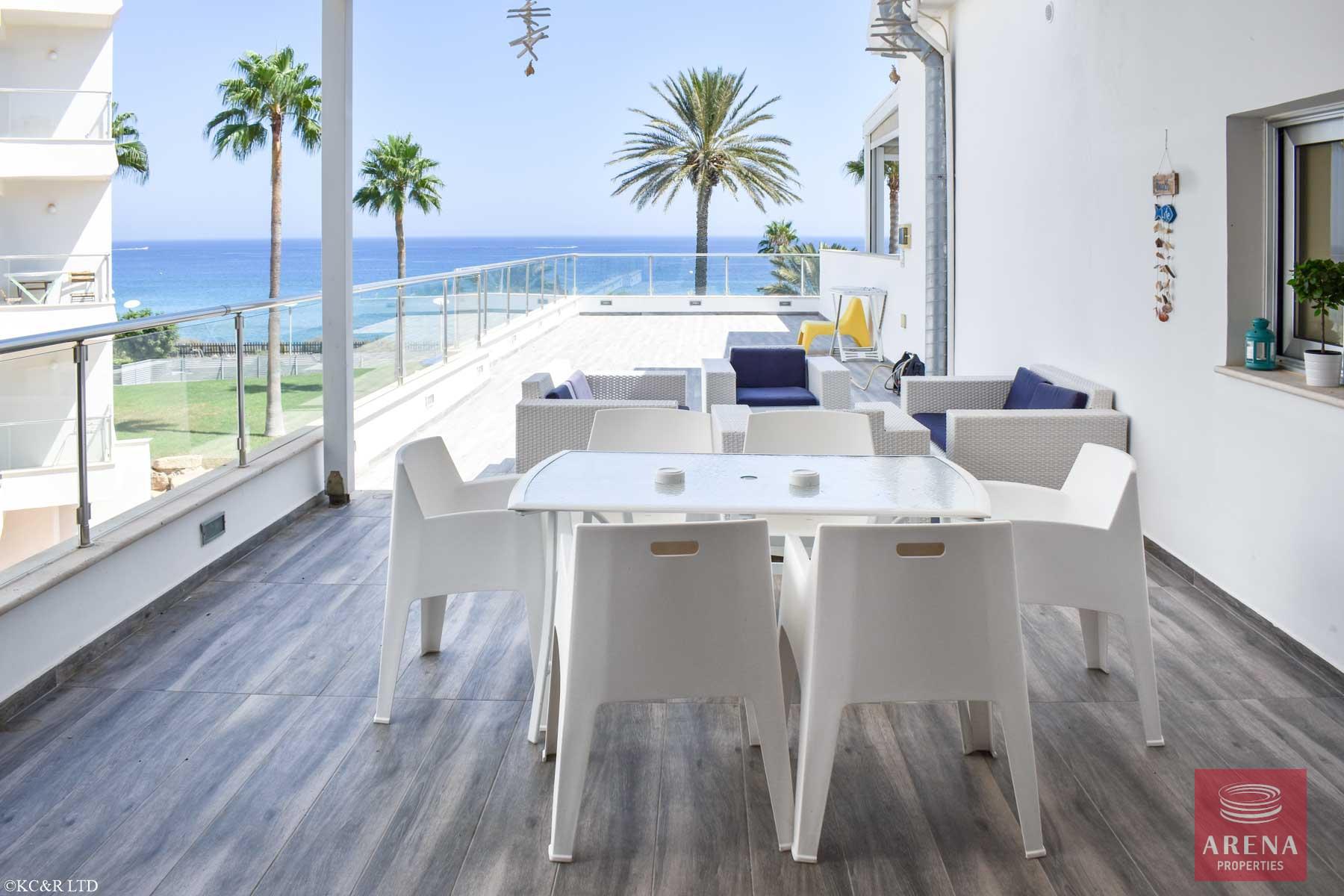 1-APT-IN-PROTARAS-5500-2