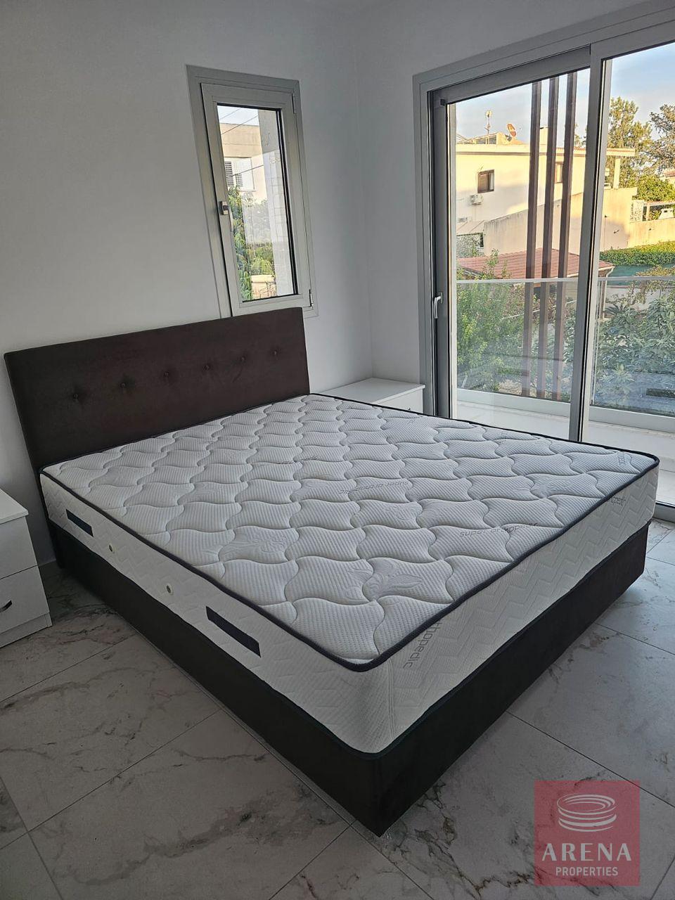 1-APT-KAMARES-10160-7-5