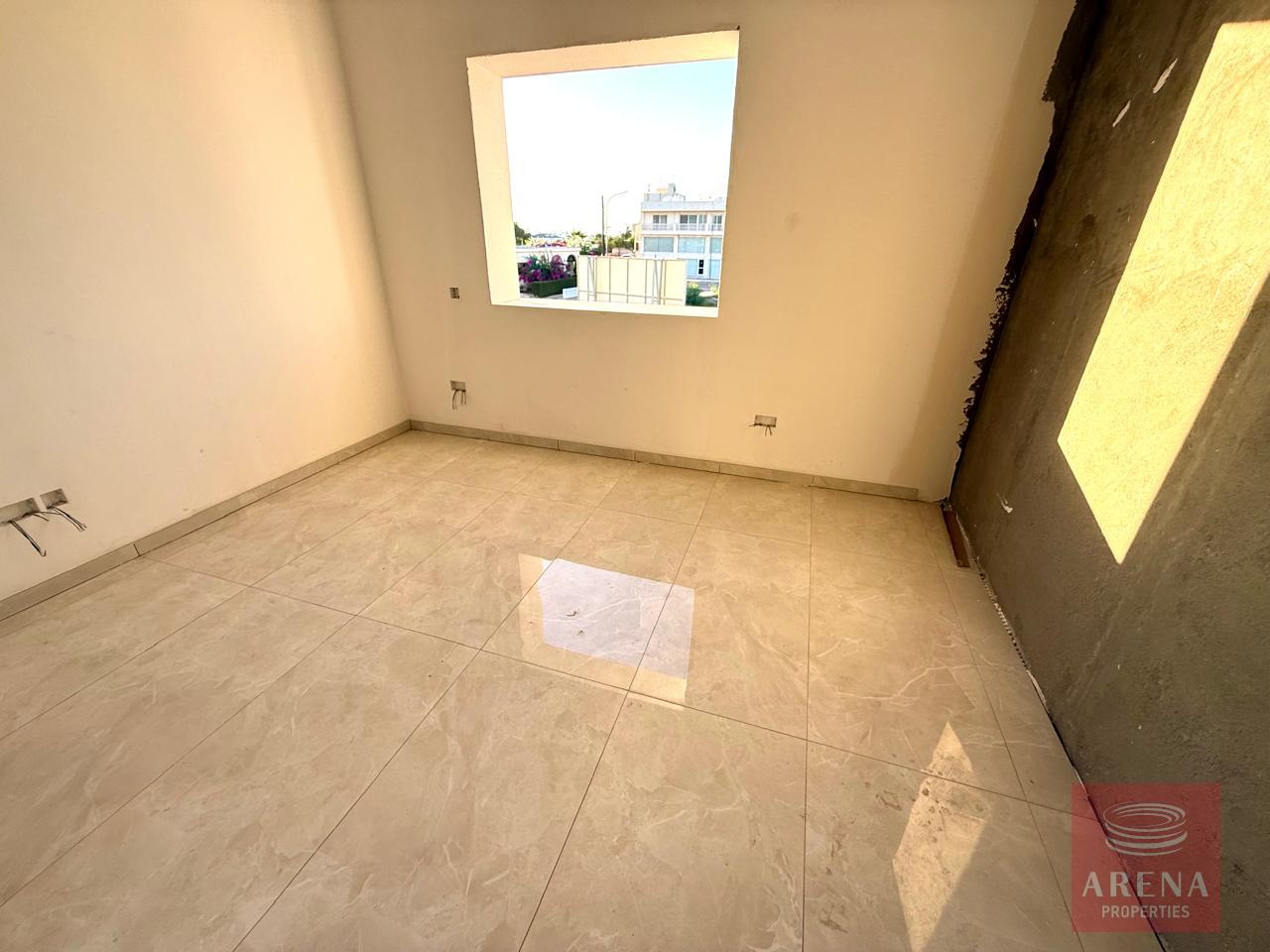 1-APT-SALE-DERYNIA-10142-6-5