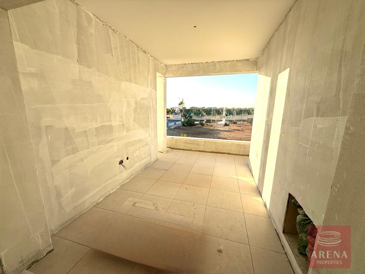 1-APT-SALE-DERYNIA-10142-9-5