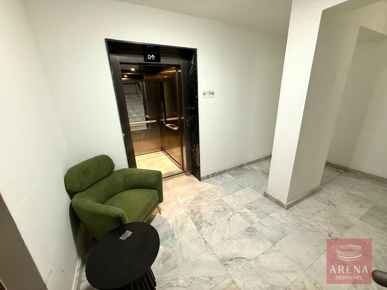 1-APT-SALE-LIVADIA-10389-29-3