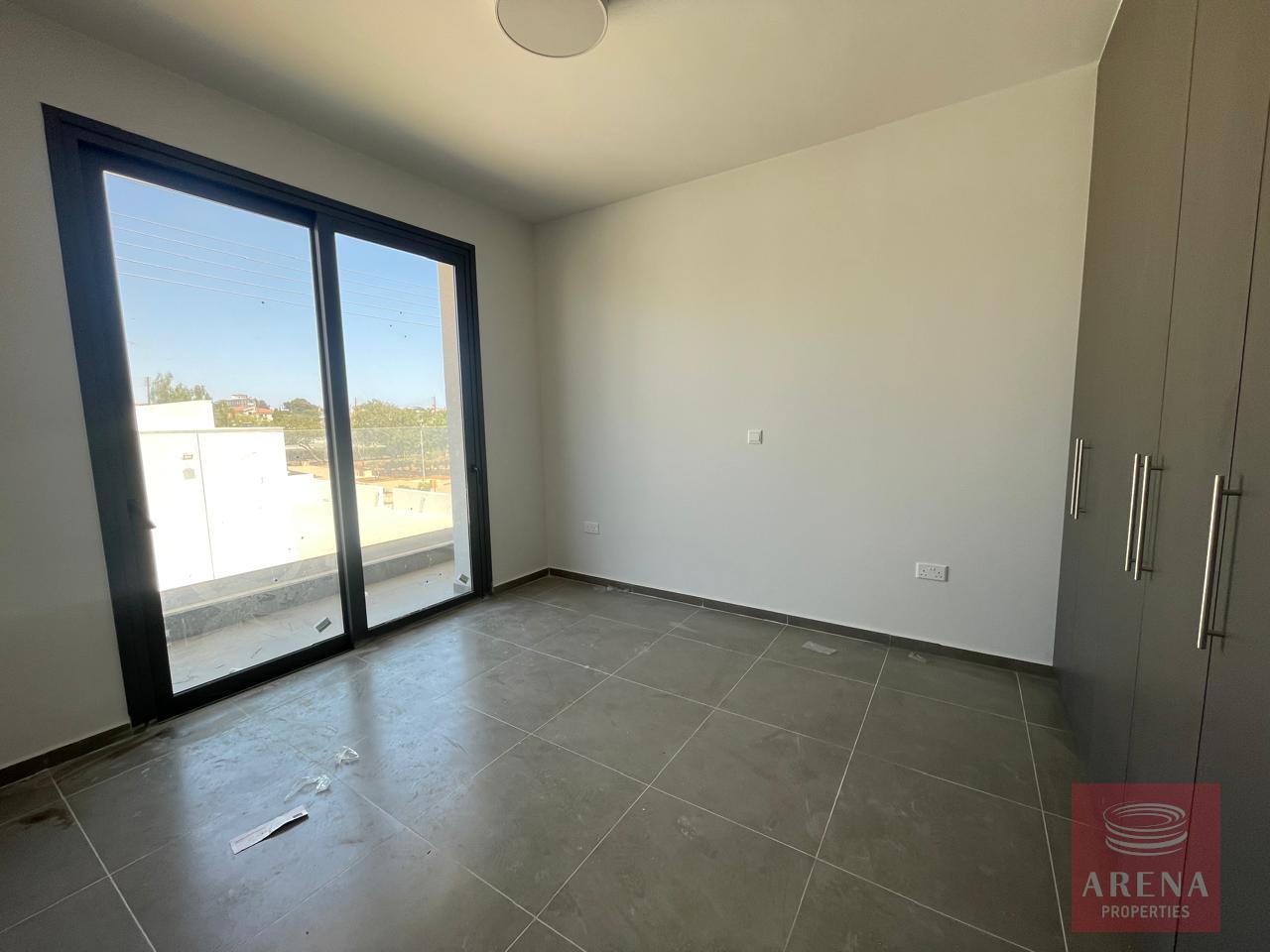 1-APT-SOTIRA-6527-10