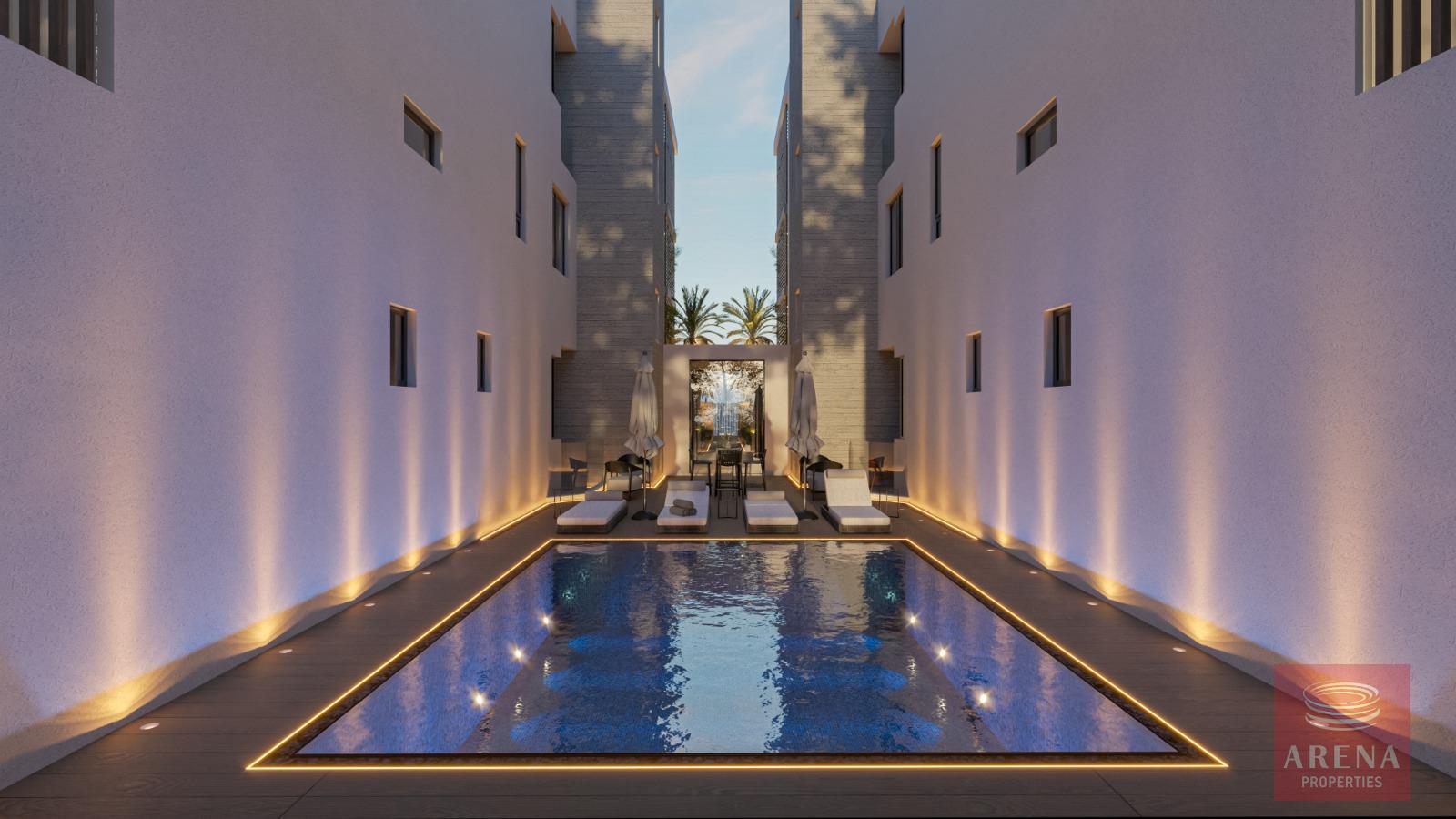 1-APTS-IN-ARADIPPOU-9374-16-5