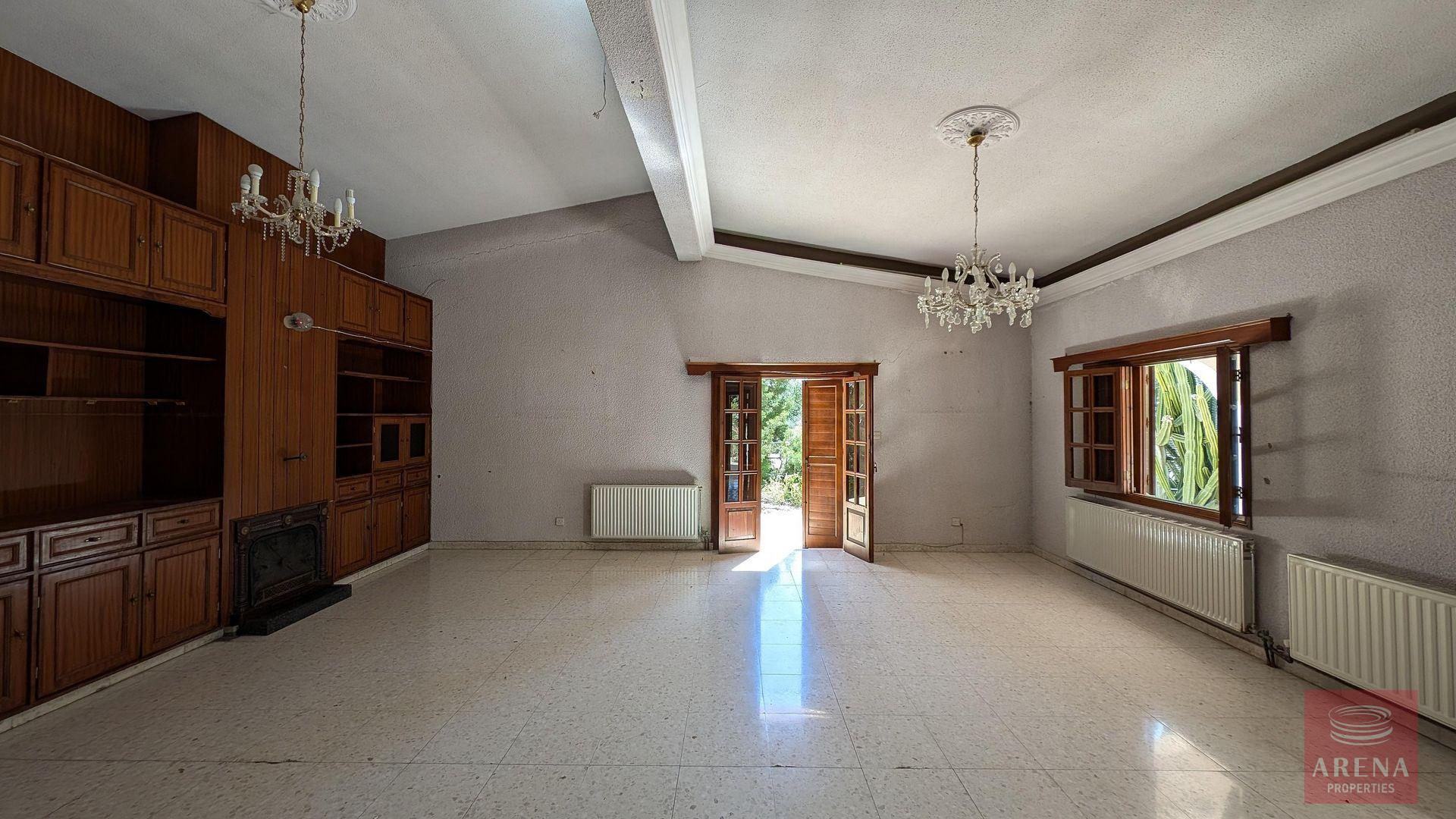 1-BUNGALOW-IN-PSEVDAS-9640-10