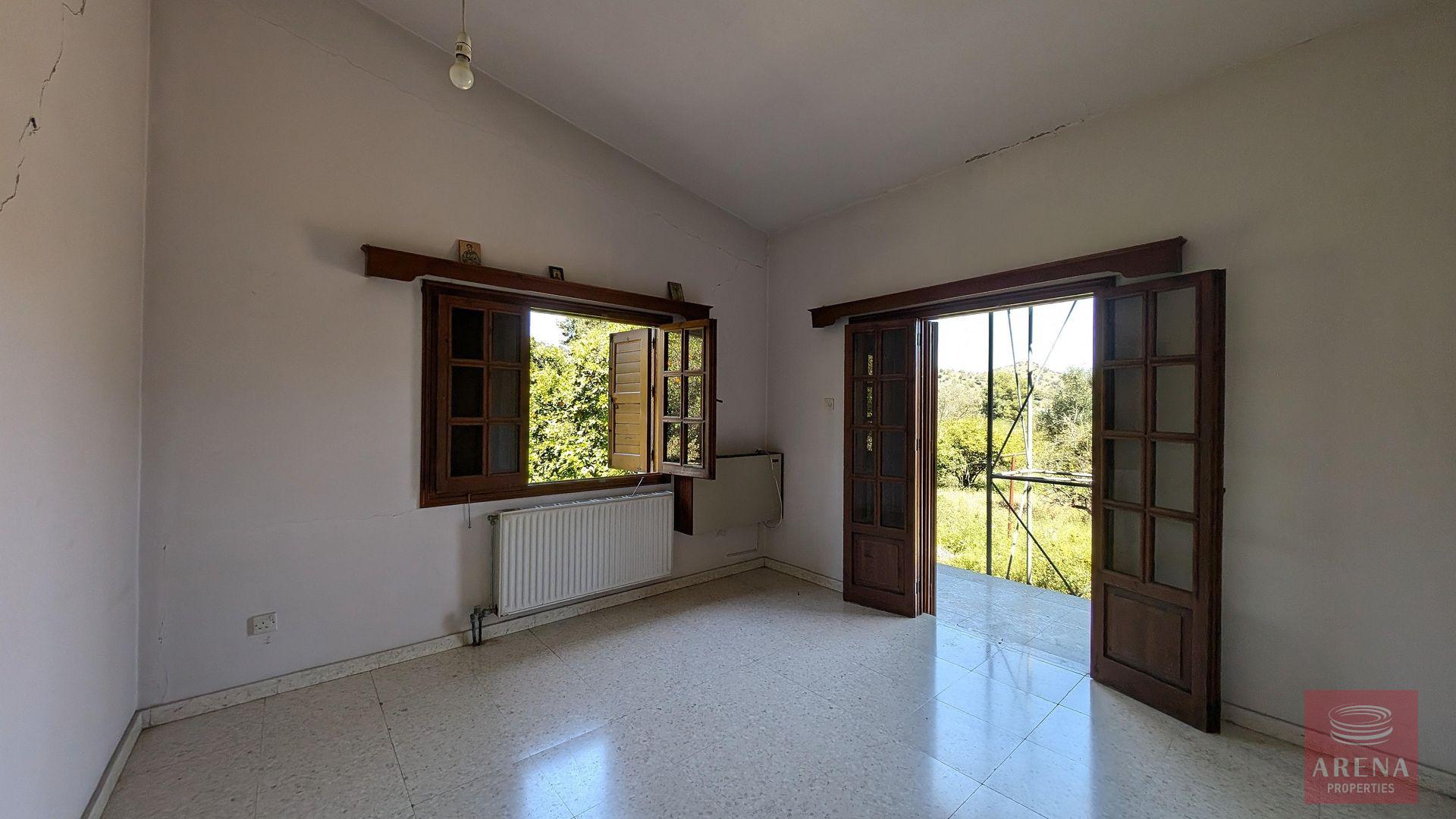 1-BUNGALOW-IN-PSEVDAS-9640-11