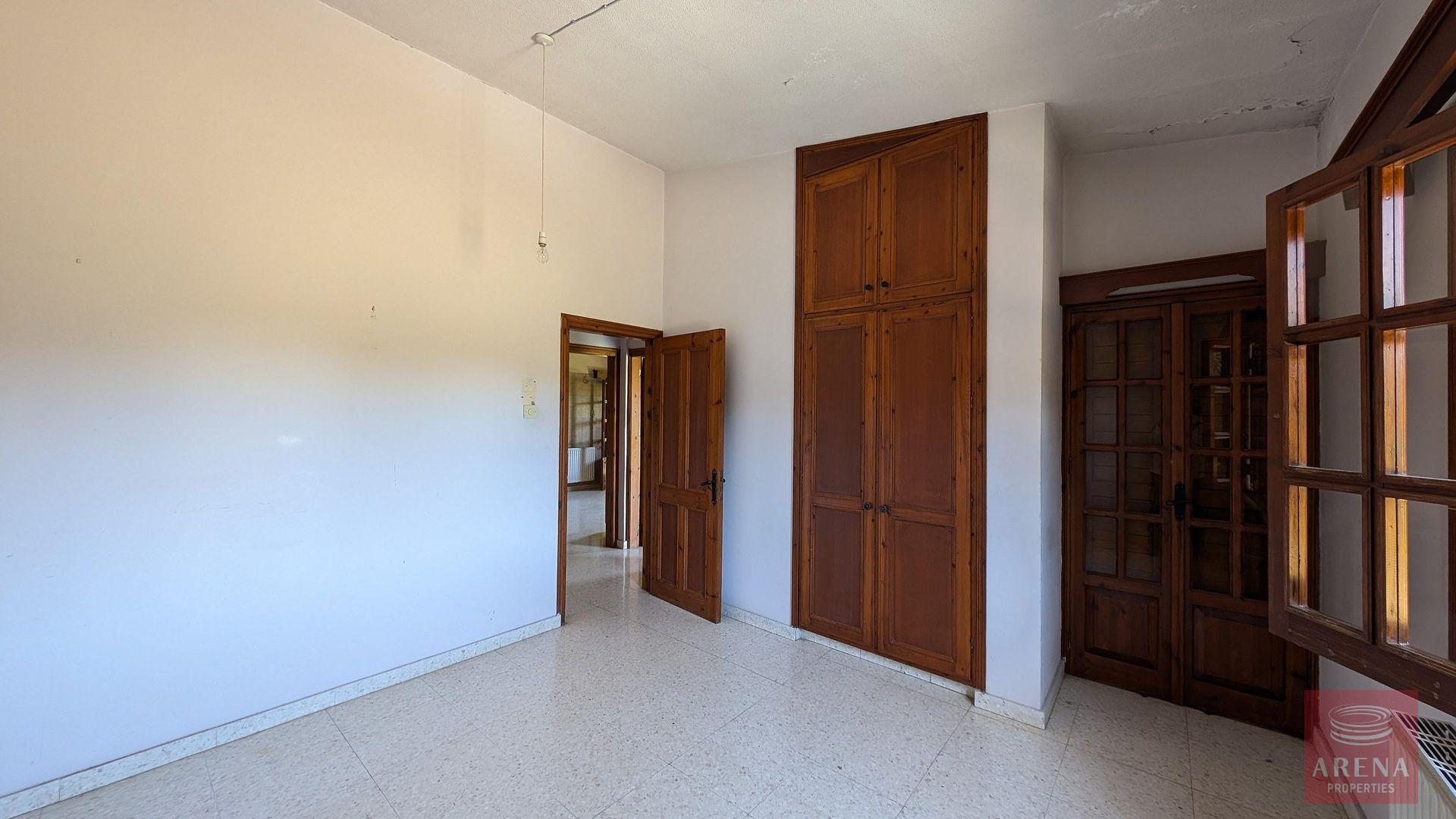 1-BUNGALOW-IN-PSEVDAS-9640-4