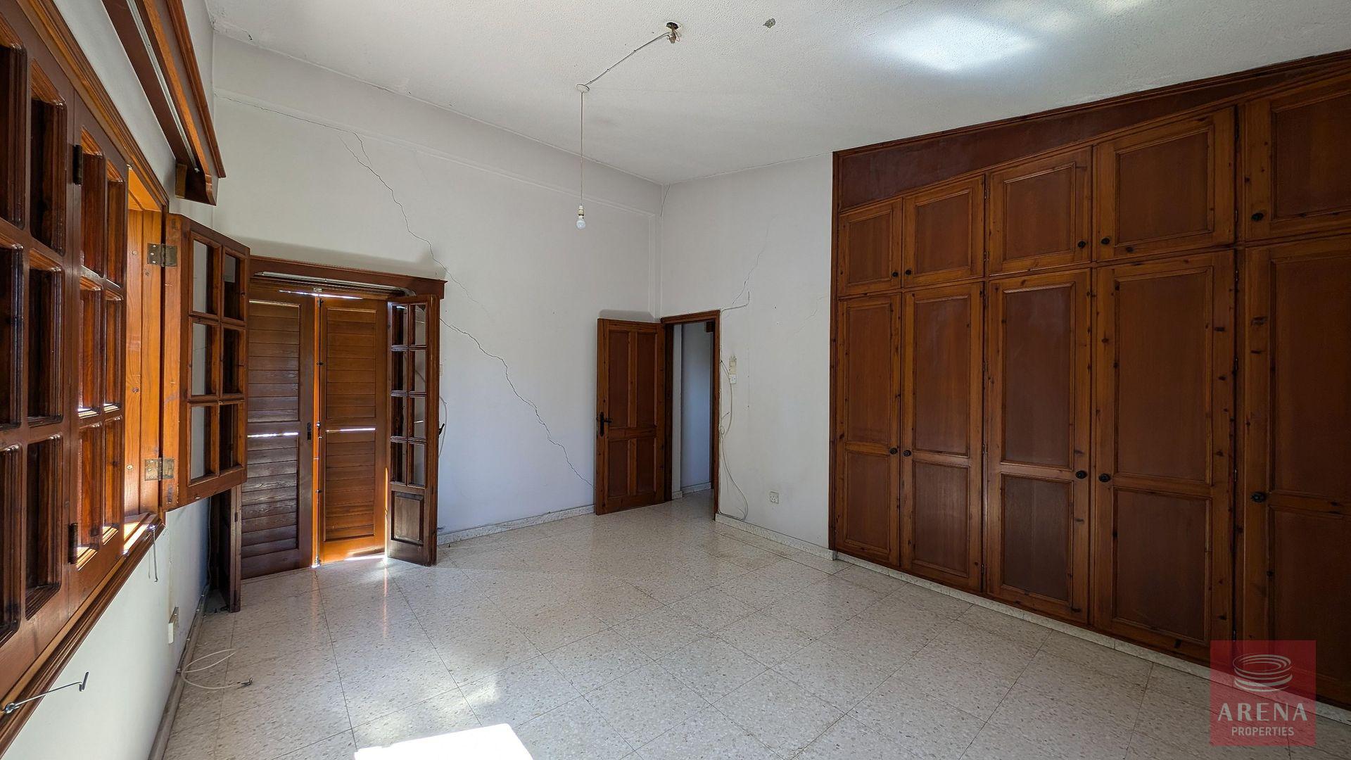 1-BUNGALOW-IN-PSEVDAS-9640-9