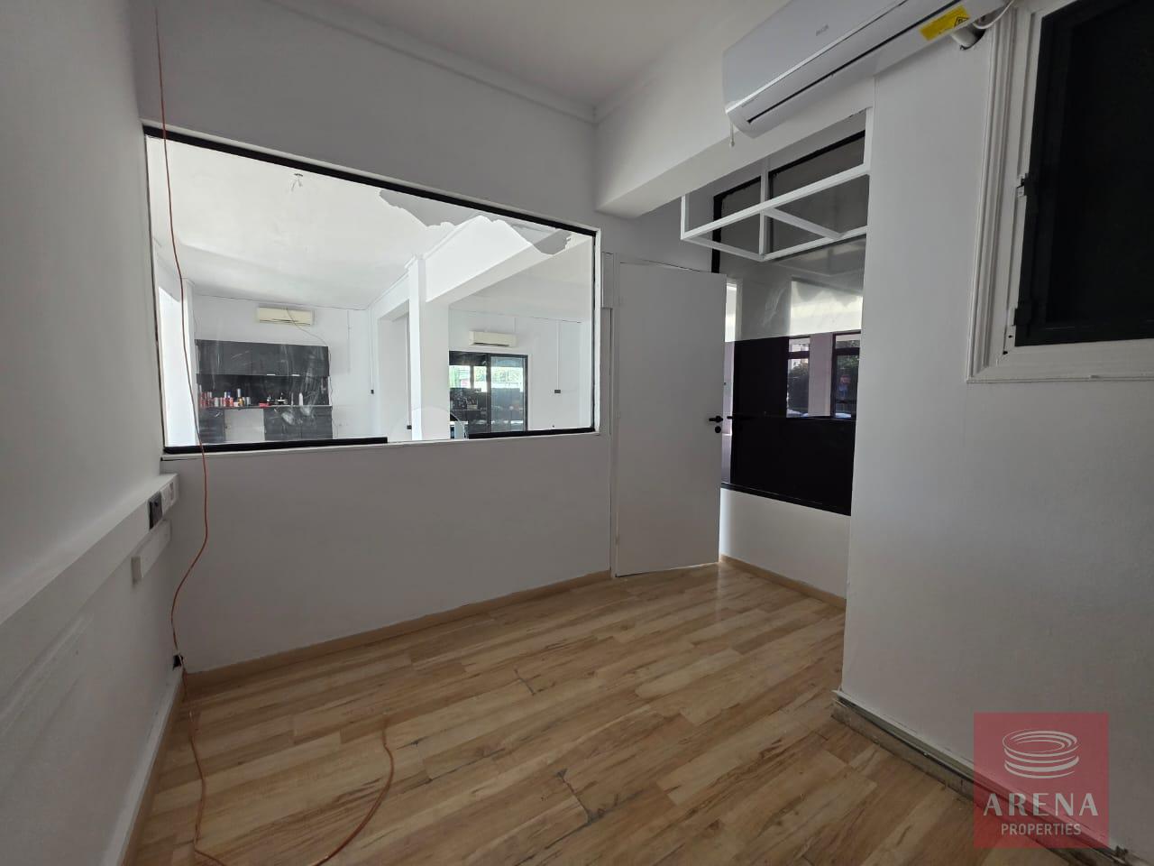 1-COMMERCIAL-RENT-9651-3