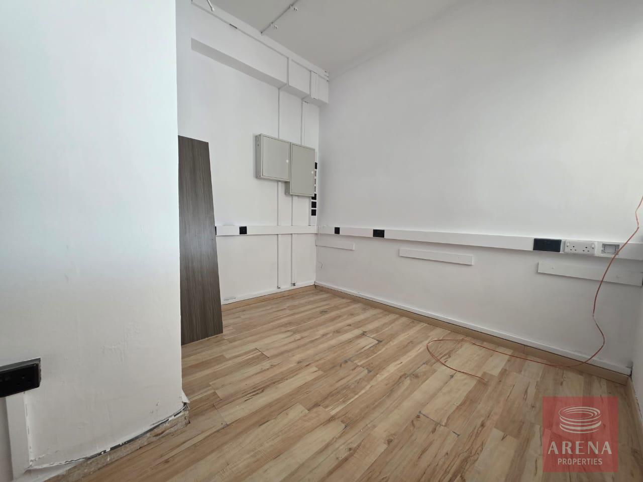 1-COMMERCIAL-RENT-9651-4