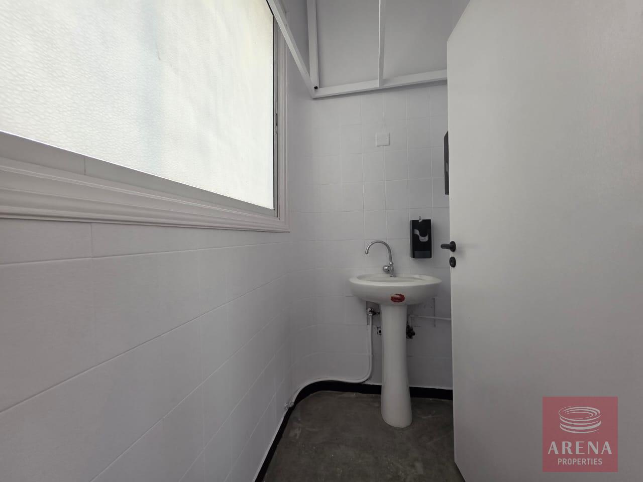 1-COMMERCIAL-RENT-9651-6