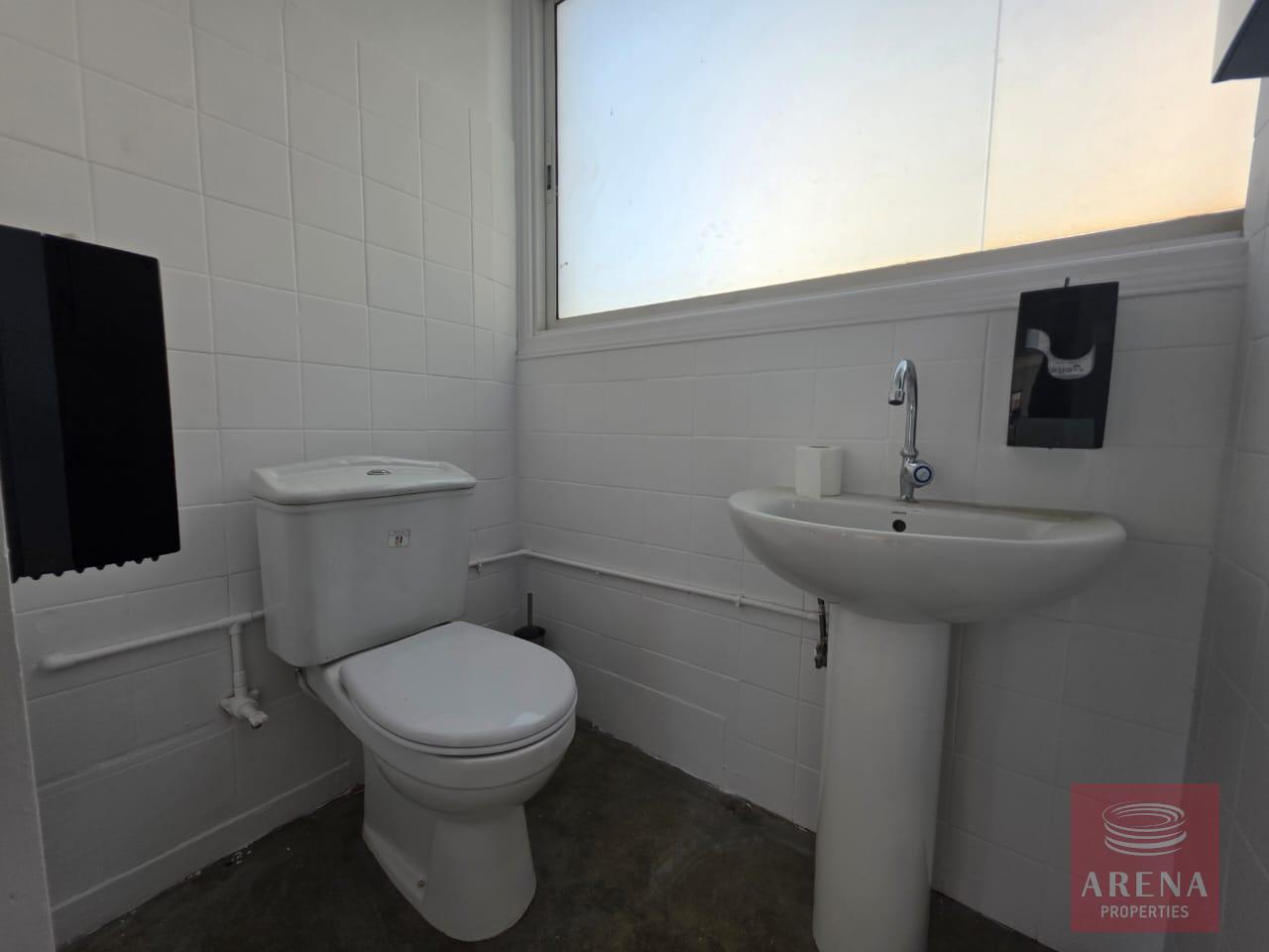 1-COMMERCIAL-RENT-9651-7