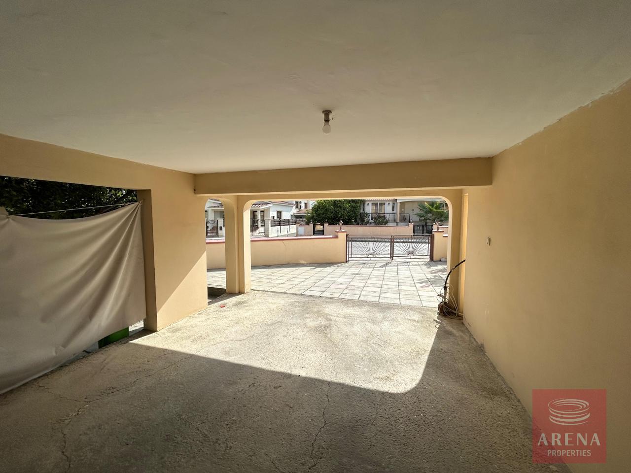 1-HOUSE-IN-ARADIPPOU-10310-20-3