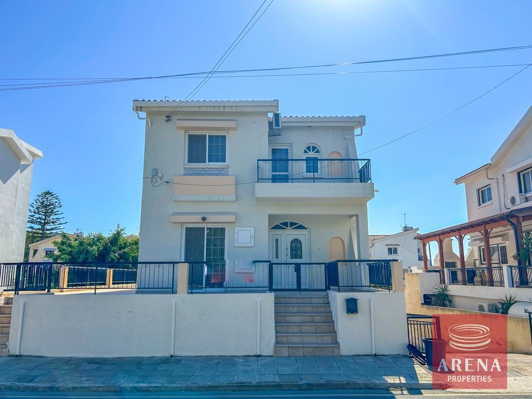 1-HOUSE-IN-DEKELIA-7466