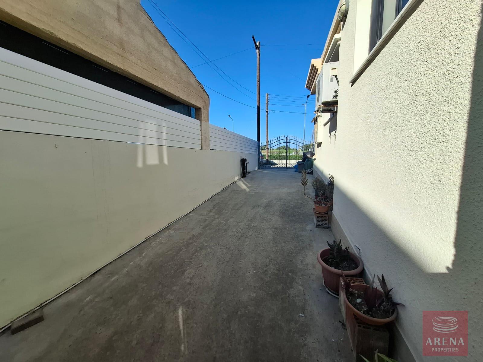 1-HOUSE-IN-VERGINA-9777-2-1