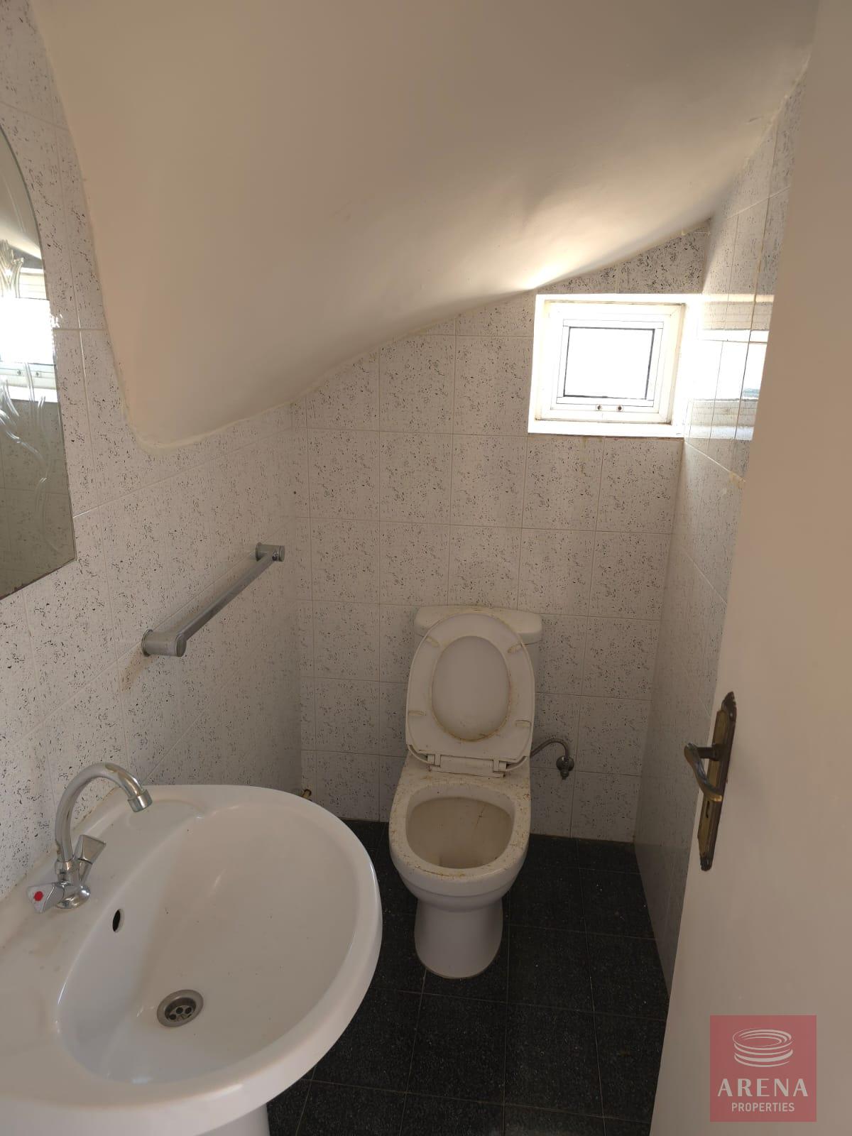 1-HOUSE-IN0OROKLINI9430-6