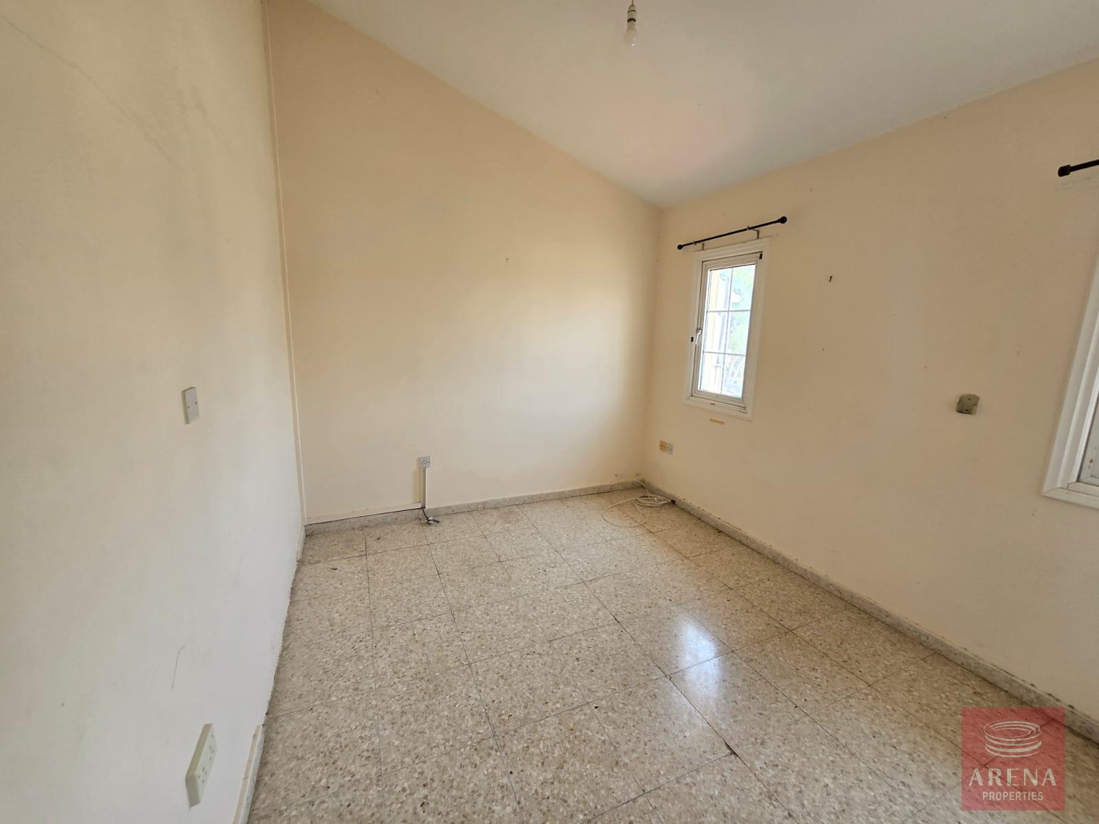 1-HOUSE-IN0OROKLINI9430-8