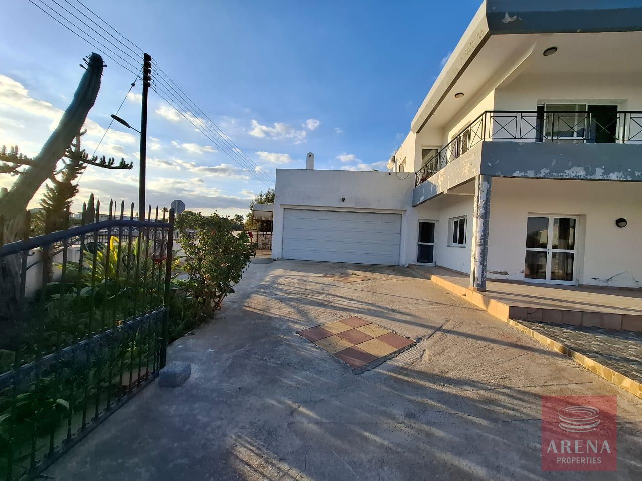 1-HOUSE-KITI-10298-2-3