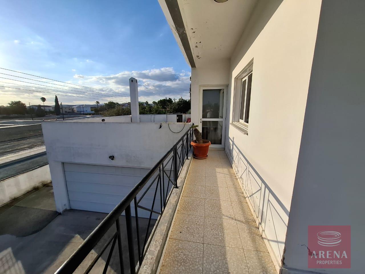 1-HOUSE-KITI-10298-25-3