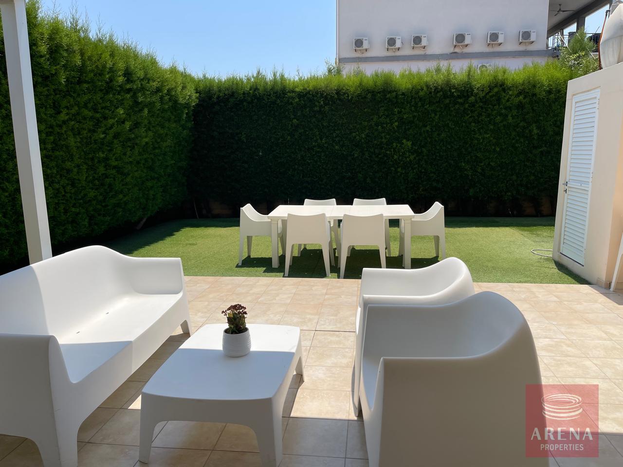 1-HOUSE-RENT-10051-11-3