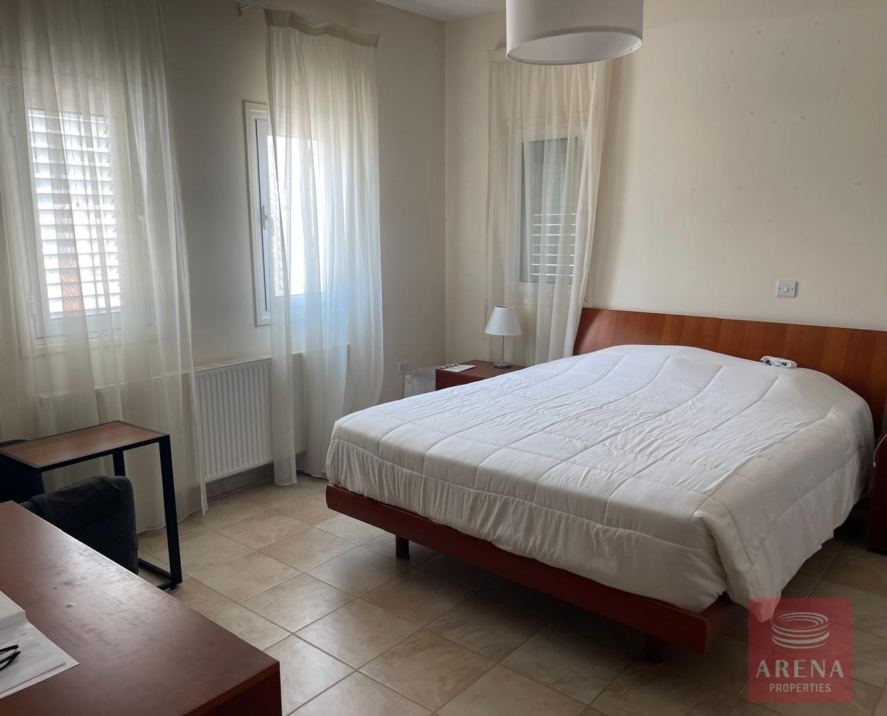 1-HOUSE-RENT-10051-4-3