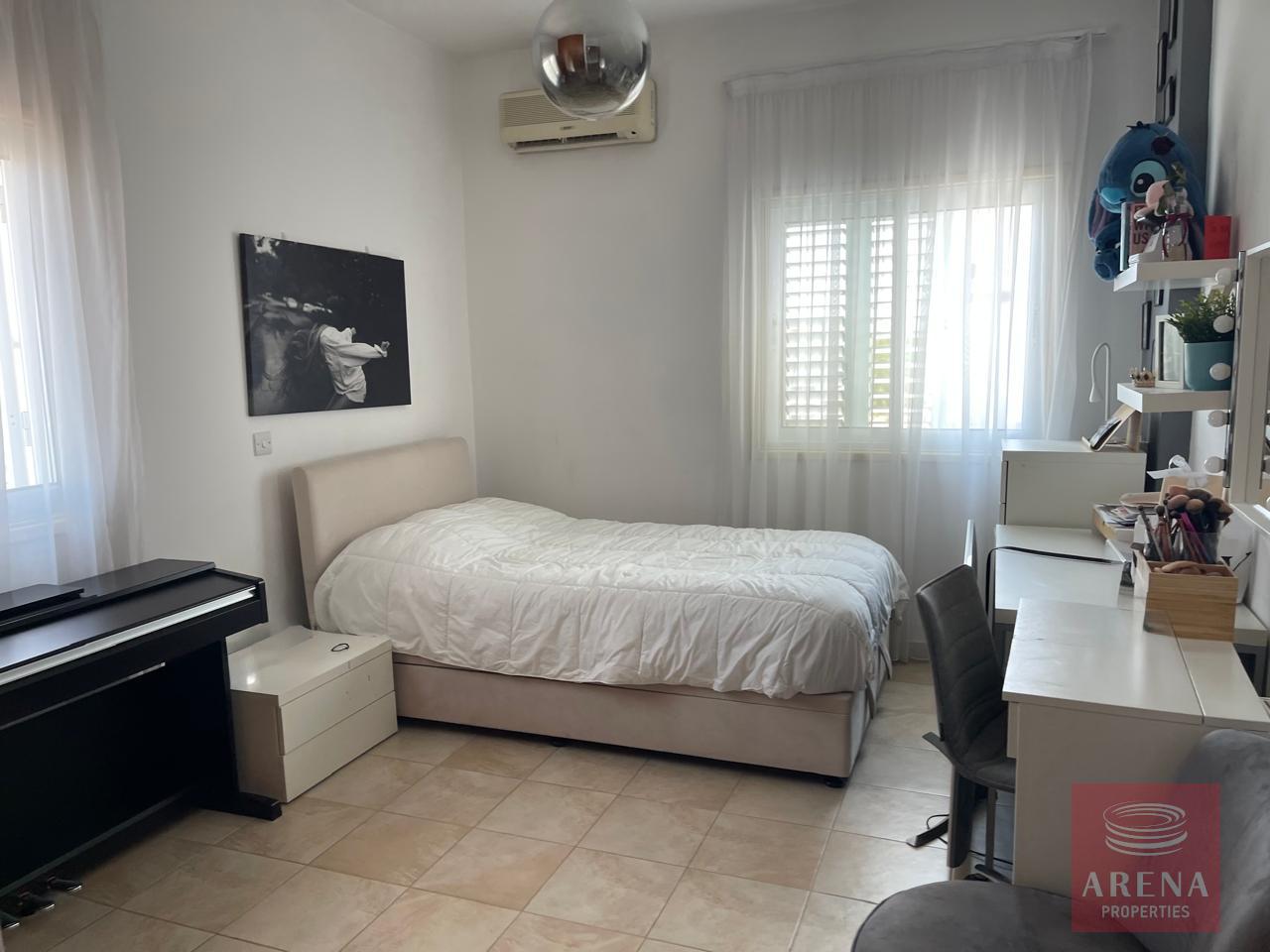 1-HOUSE-RENT-10051-8-3