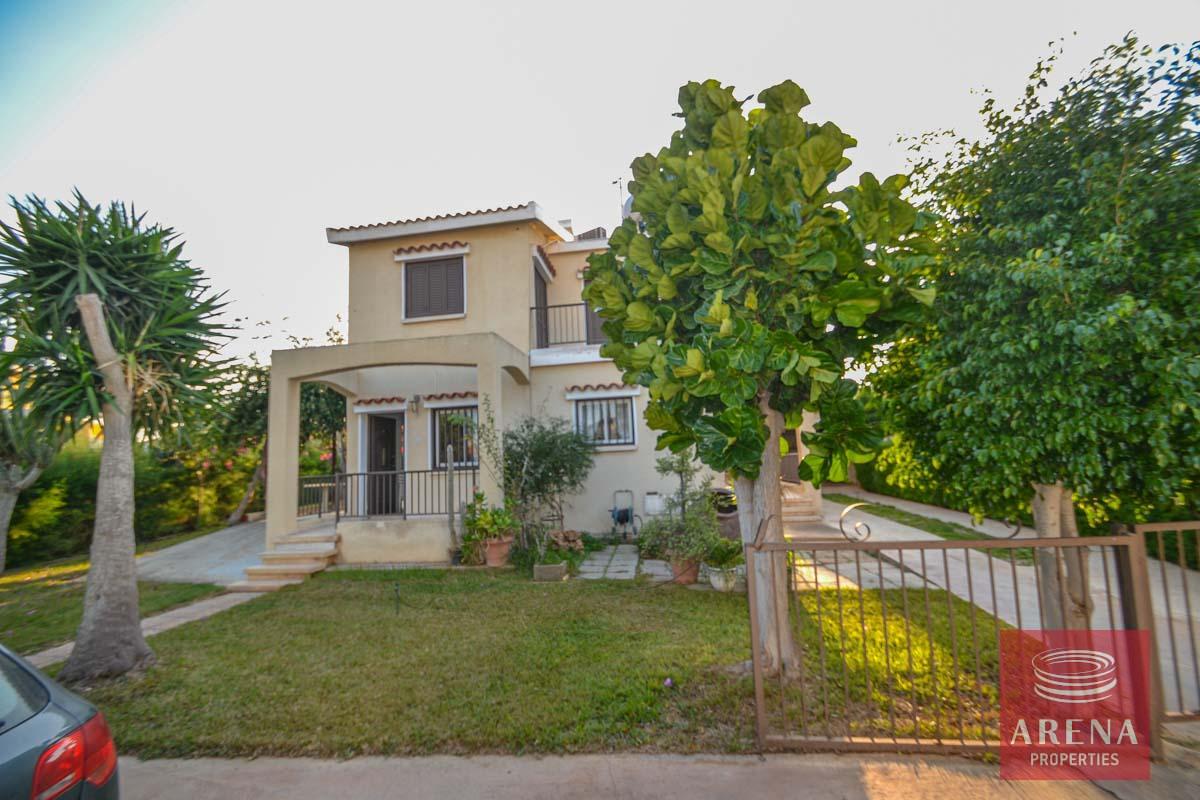 1-House-in-Pernera-1550