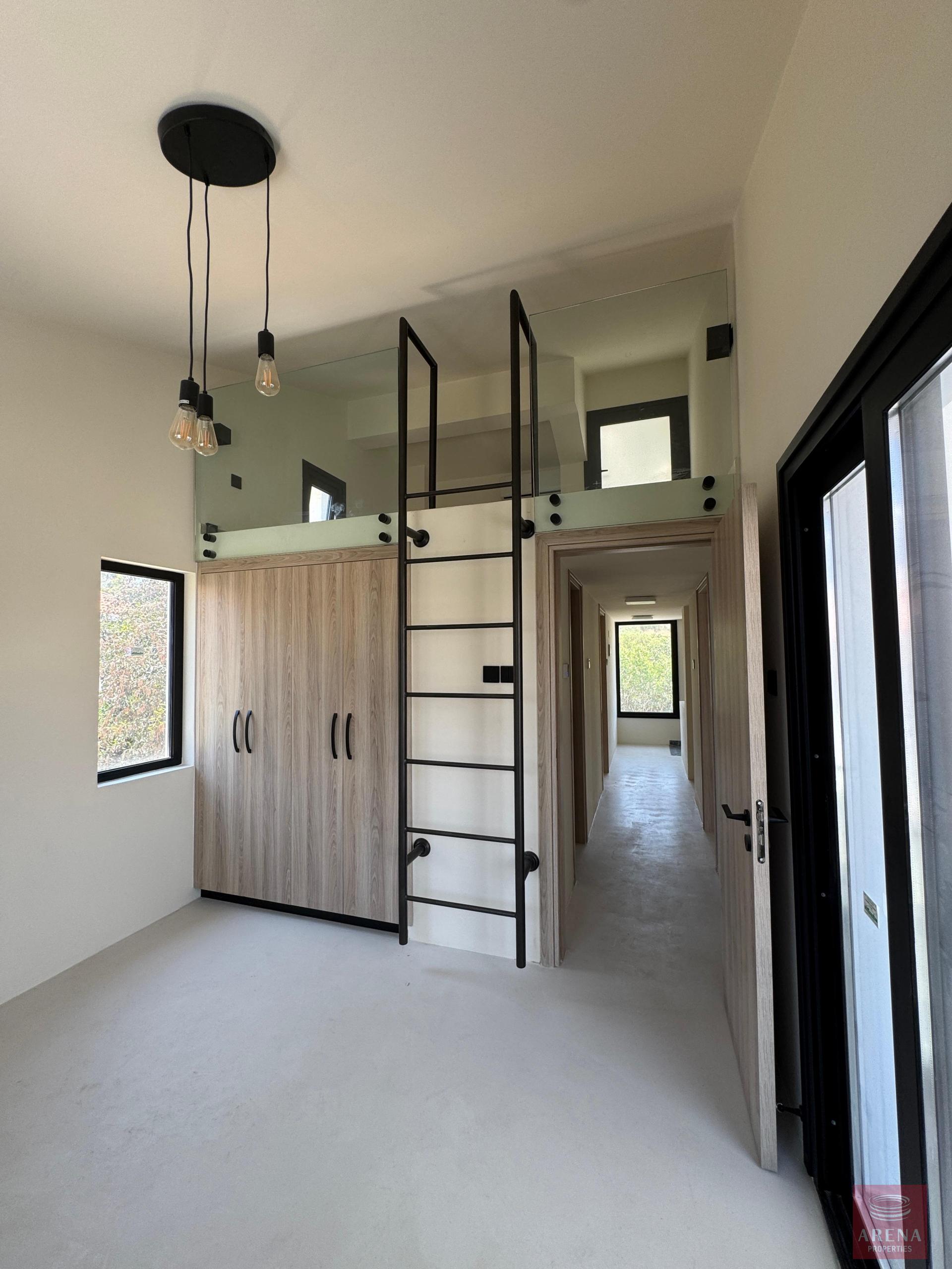 1-ID-9729-17-scaled-1