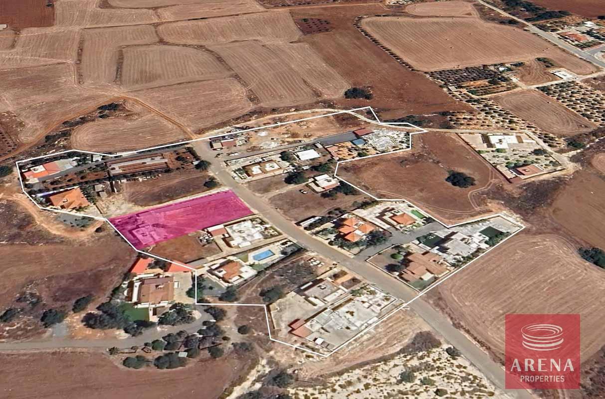 1-LAND-IN-KOKKINES-8434