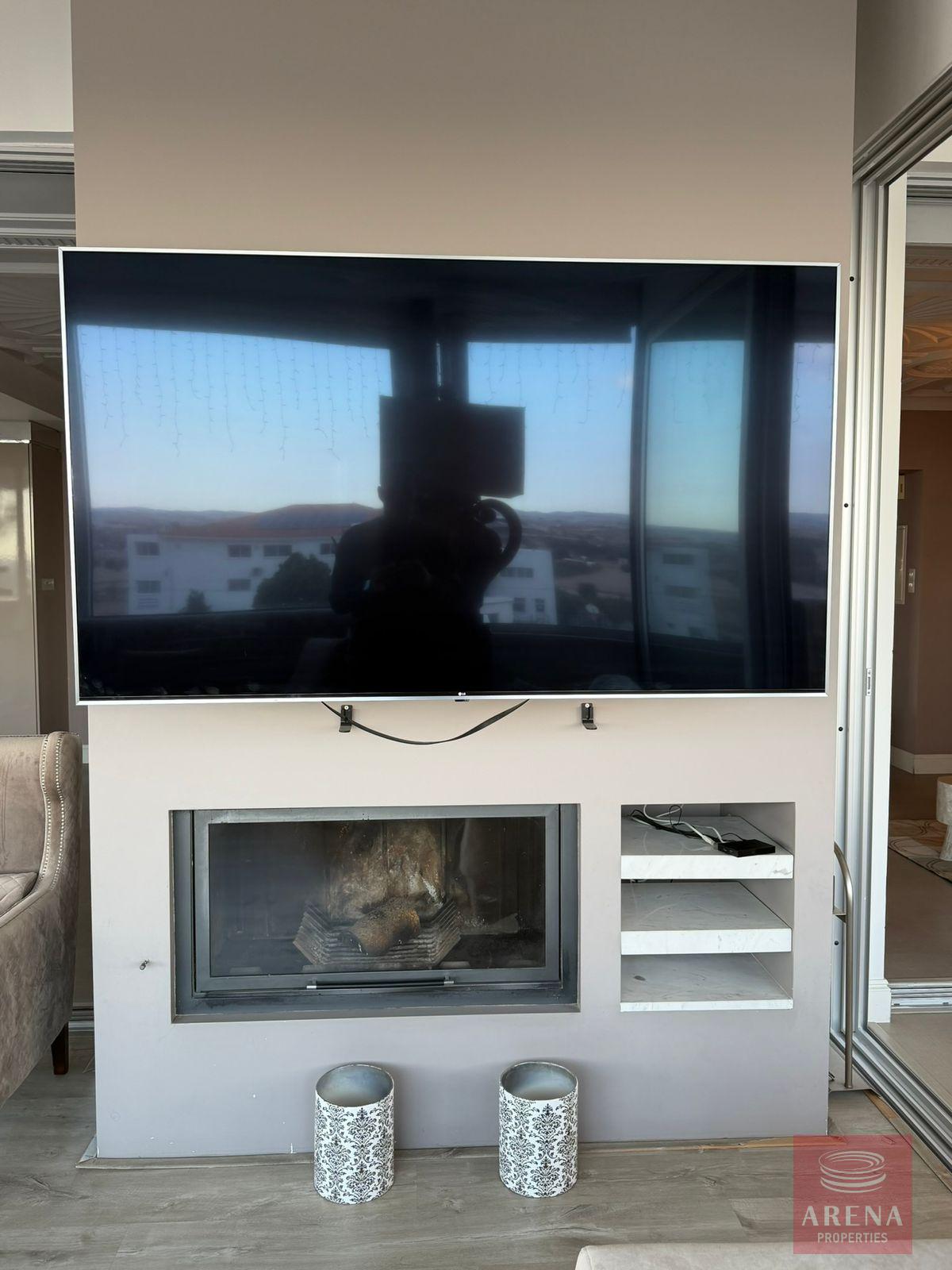 1-PENTHOUSE-ARADIPPOU-10484-2