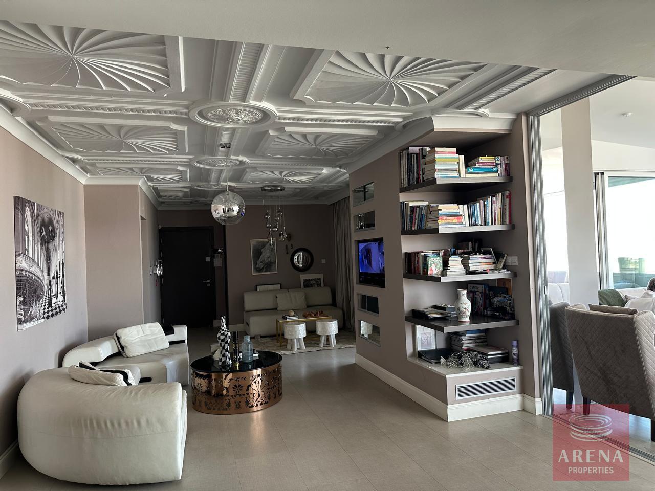 1-PENTHOUSE-ARADIPPOU-10484-32