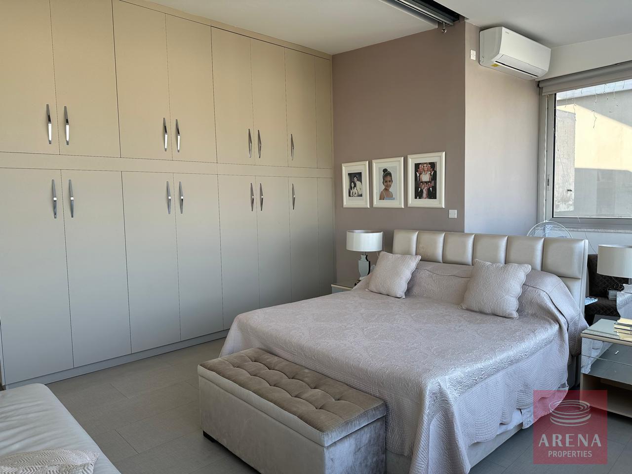 1-PENTHOUSE-ARADIPPOU-10484-6